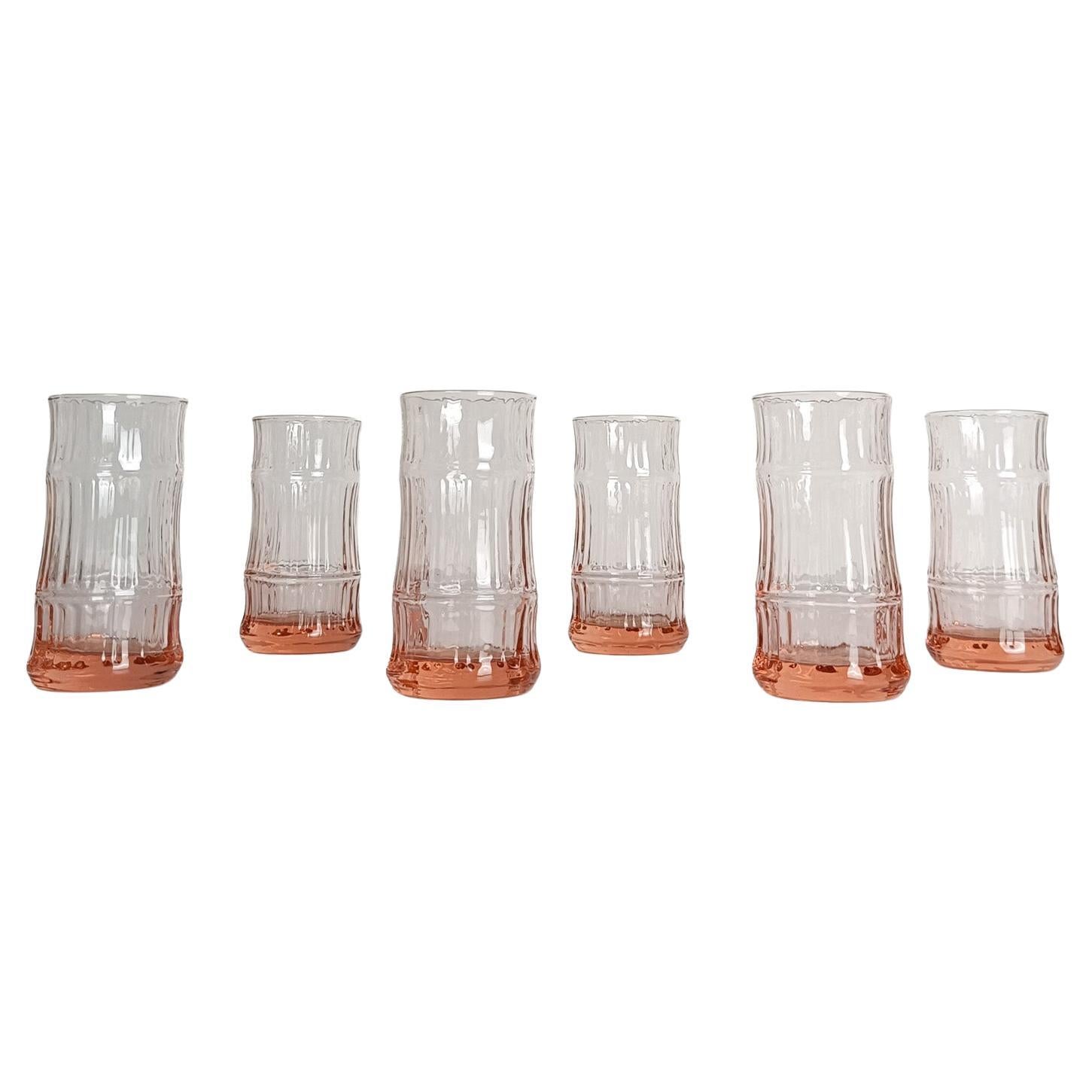 Lot de 6 verres à pied / gobelets en faux bambou vintage en verre rose pêche, années 70