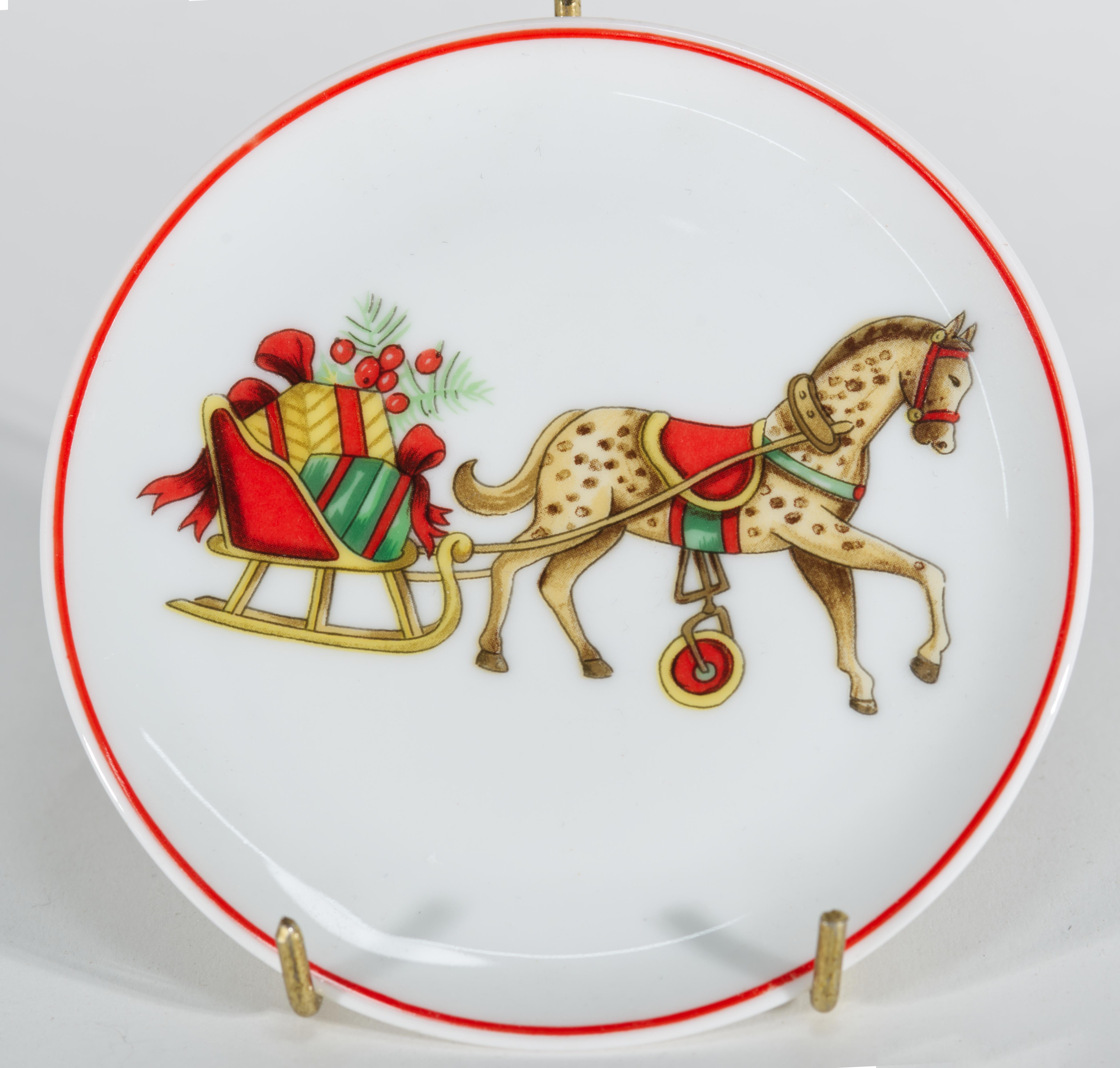 Victorian Set of 6 Vista Alegre Christmas Magic Coasters, Vintage 1980s For Sale