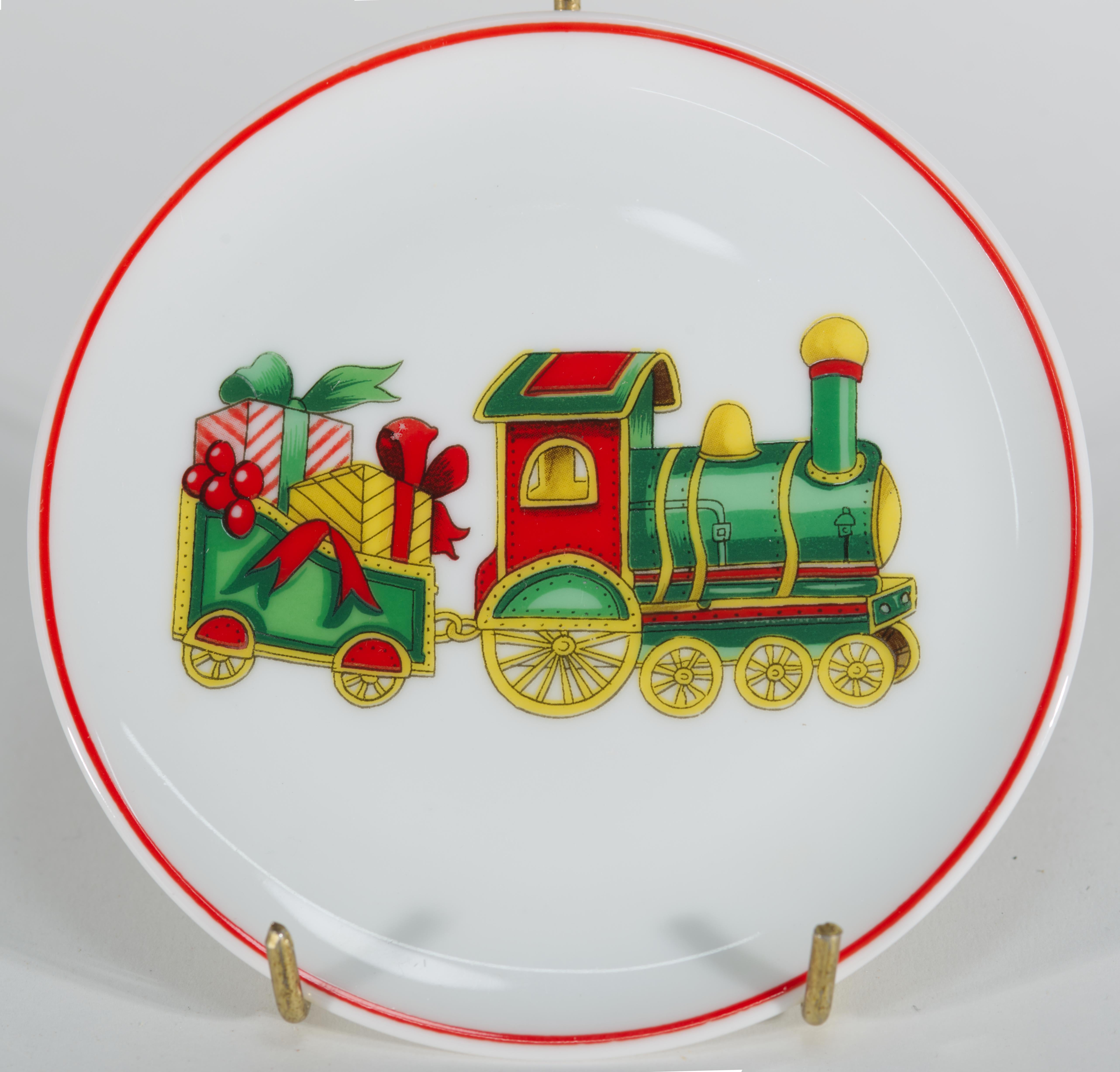 Glazed Set of 6 Vista Alegre Christmas Magic Coasters, Vintage 1980s For Sale