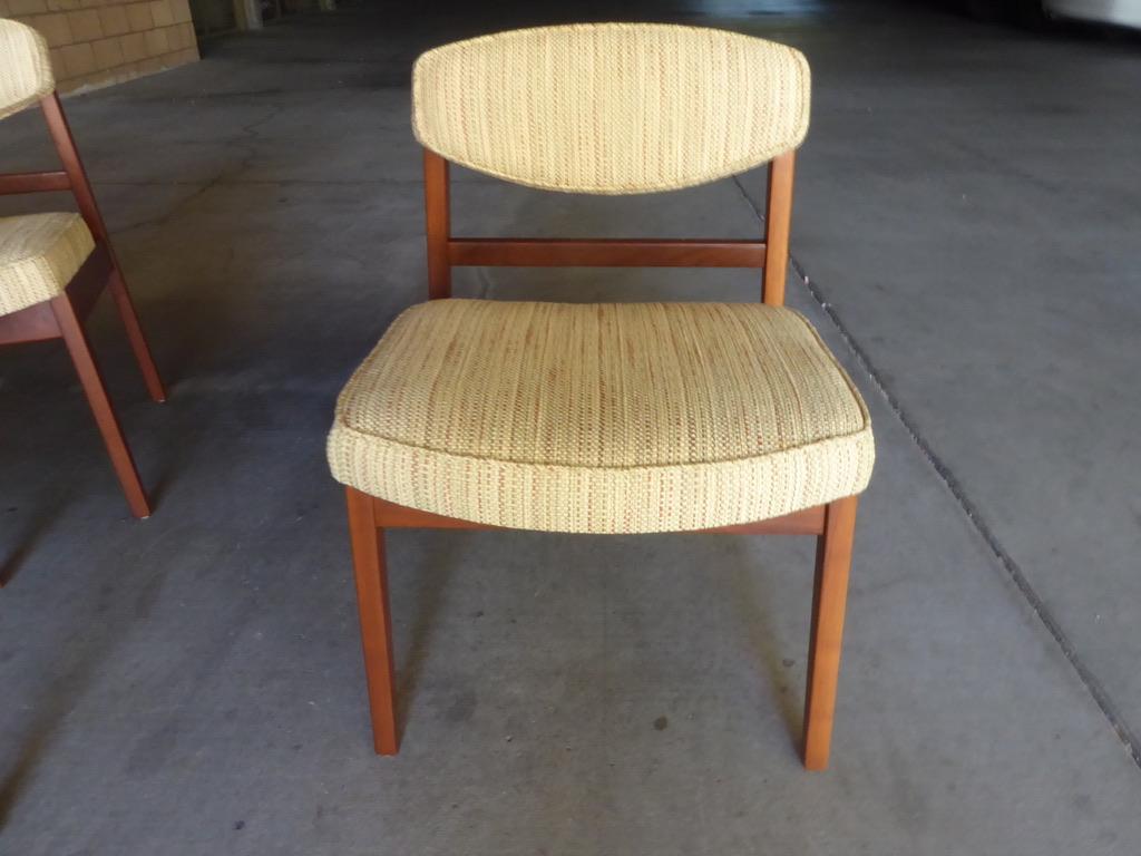 Set of 6 Walnut Framed Dining Chairs Designed by George Nelson for Herman Miller For Sale 4