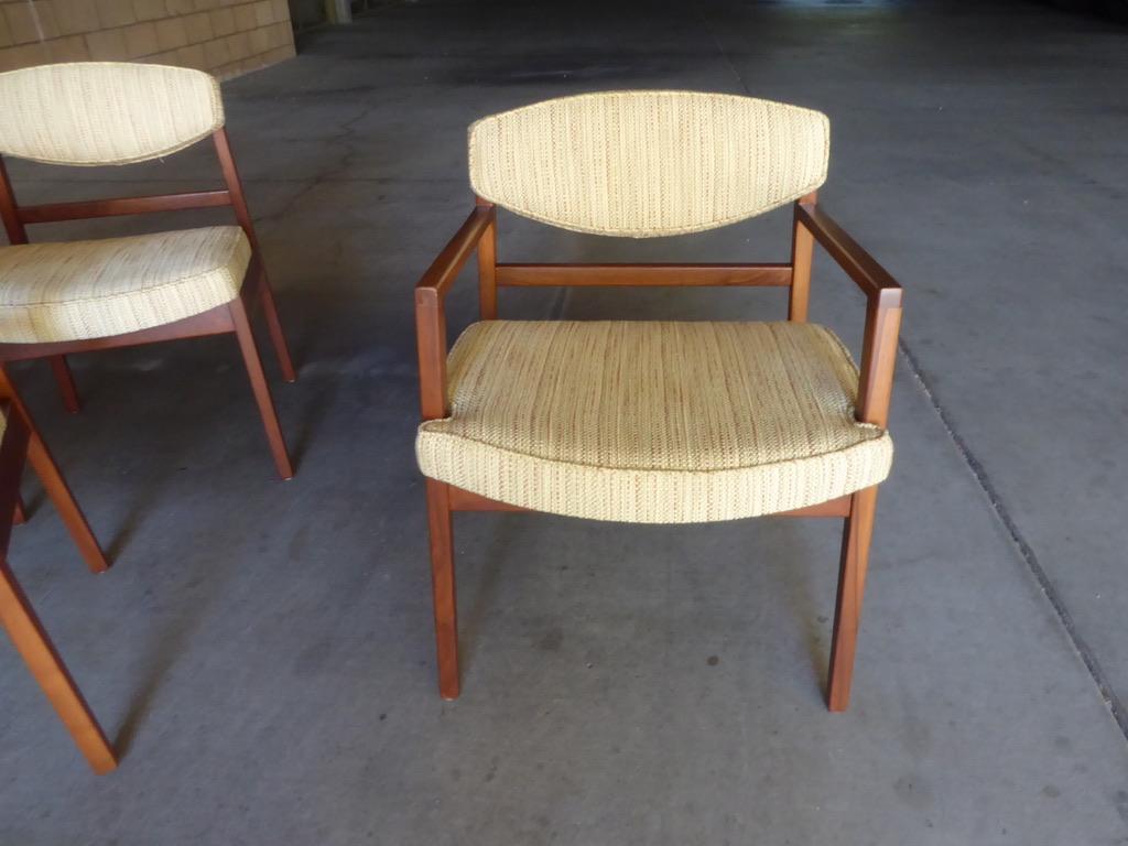 Mid-20th Century Set of 6 Walnut Framed Dining Chairs Designed by George Nelson for Herman Miller For Sale