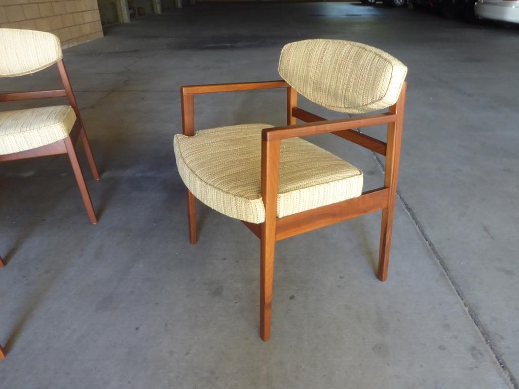 Fabric Set of 6 Walnut Framed Dining Chairs Designed by George Nelson for Herman Miller For Sale