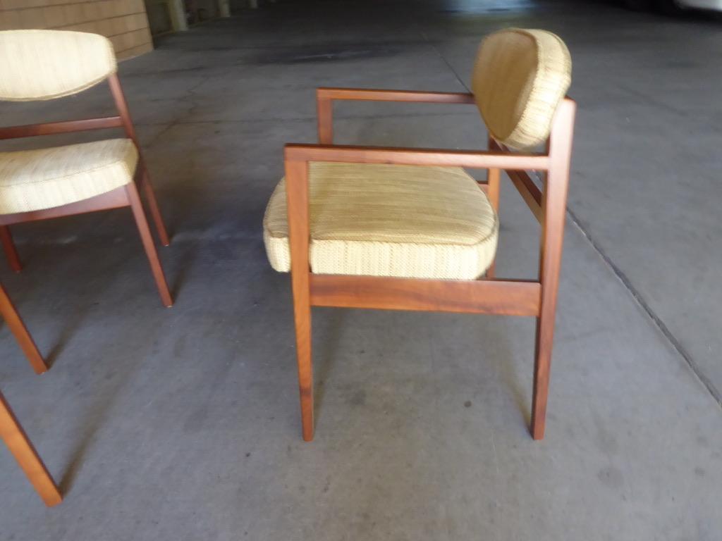 Set of 6 Walnut Framed Dining Chairs Designed by George Nelson for Herman Miller For Sale 1