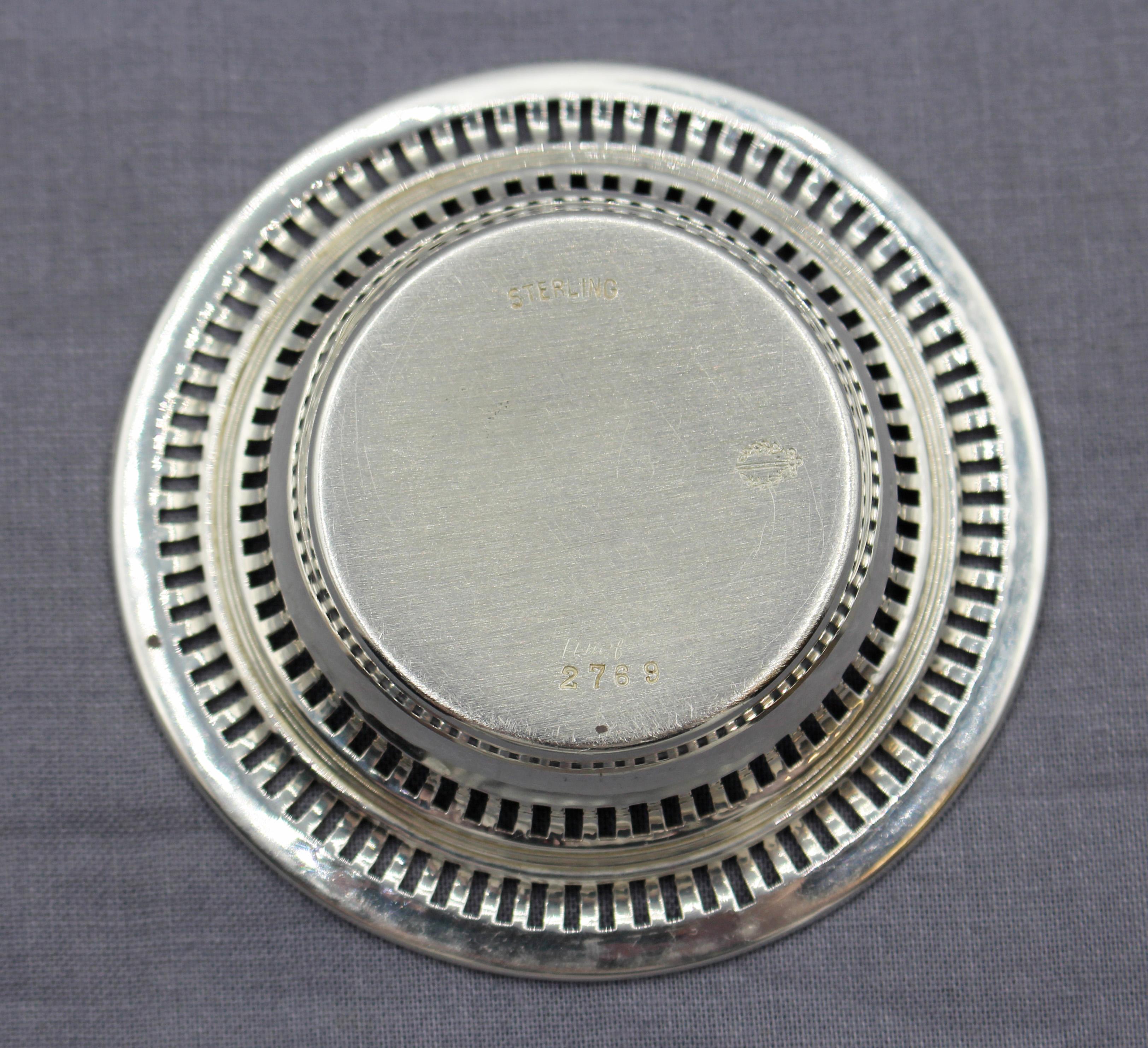 20th Century Set of 6 Watson Co. Sterling Silver Individual Nut/Mint Dishes For Sale