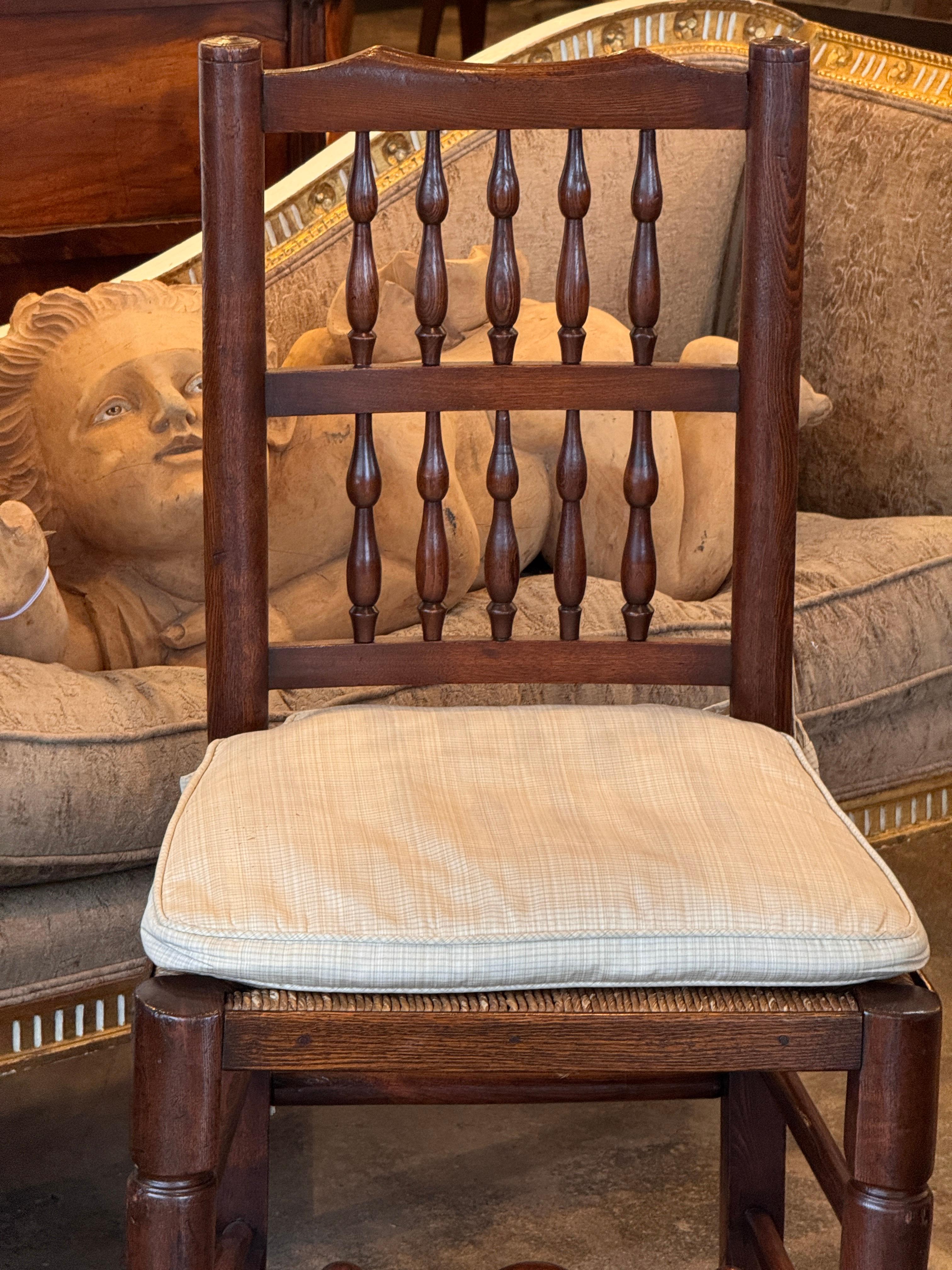 Set of 6 Welsh Spindle-Back Chairs in vendita 1