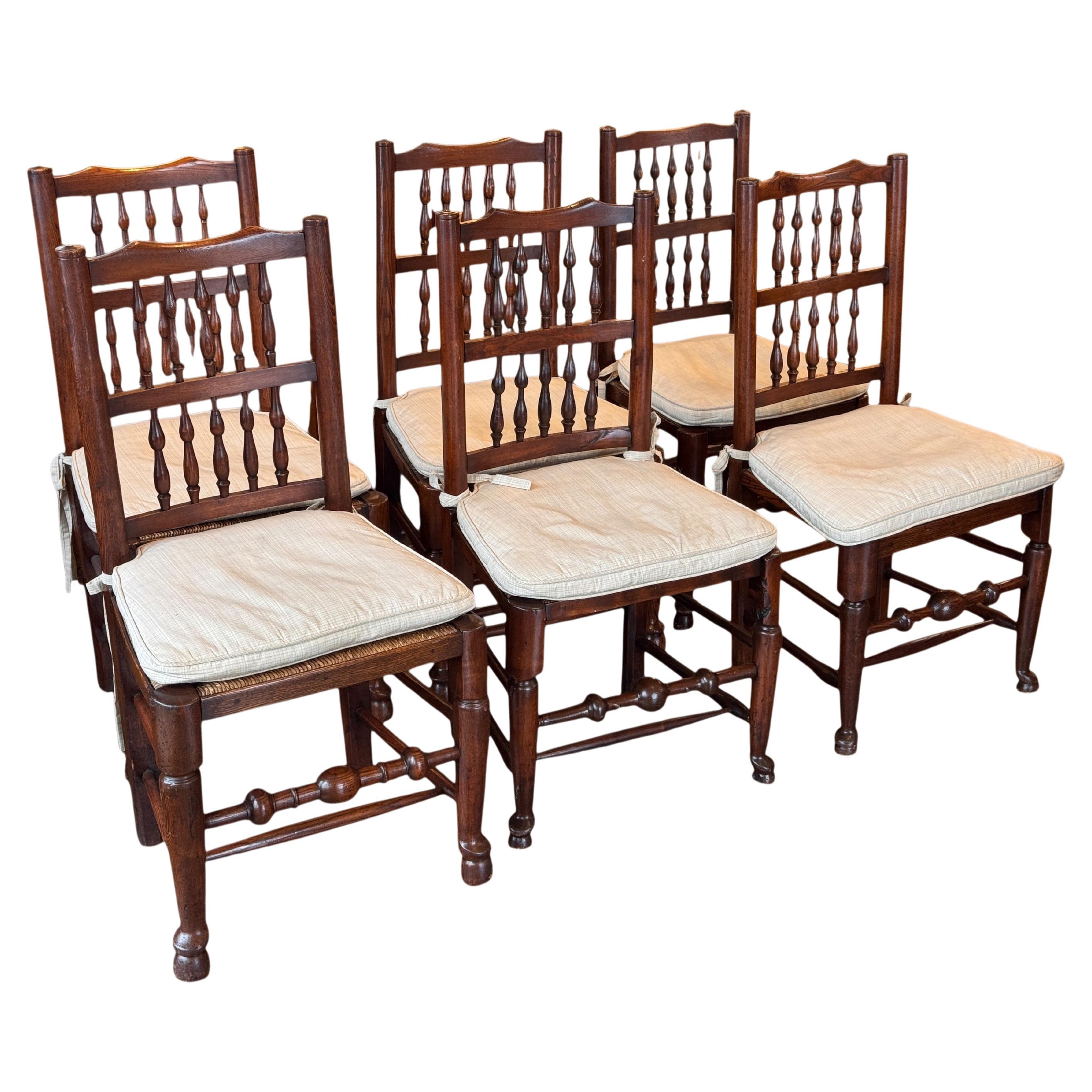 Set of 6 Welsh Spindle-Back Chairs in vendita