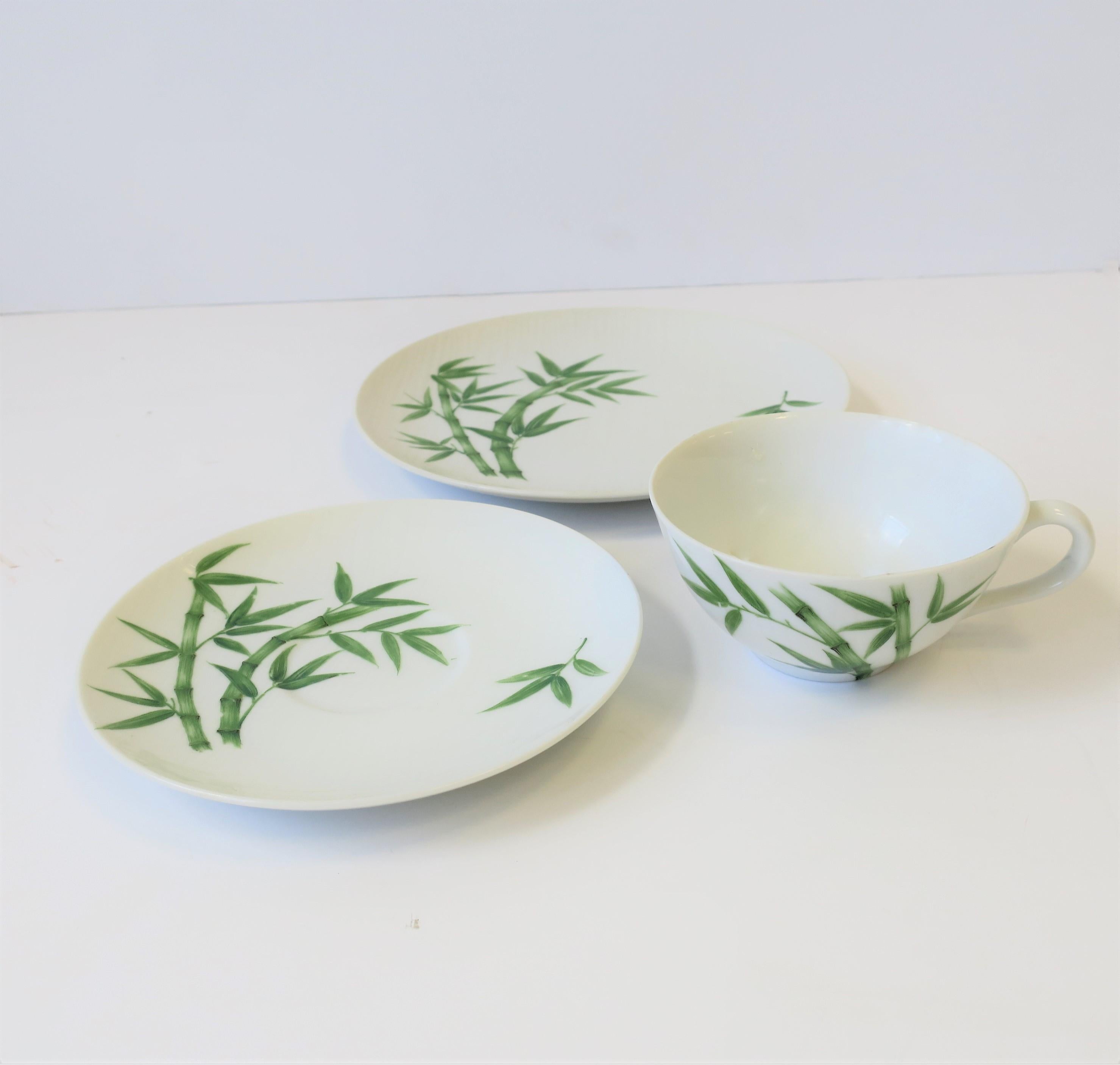 20th Century Bamboo White & Green Porcelain Lunch Dessert Tea/Coffee Dining Set of 6