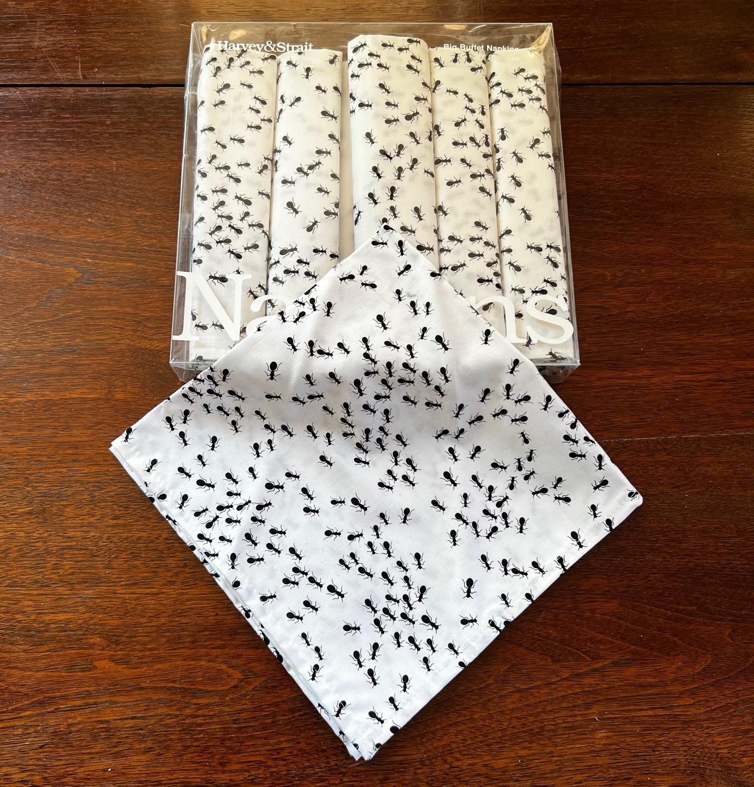 Contemporary Set of 6 White Cotton Harvey & Strait Buffet Dinner Napkins with Black Ants For Sale