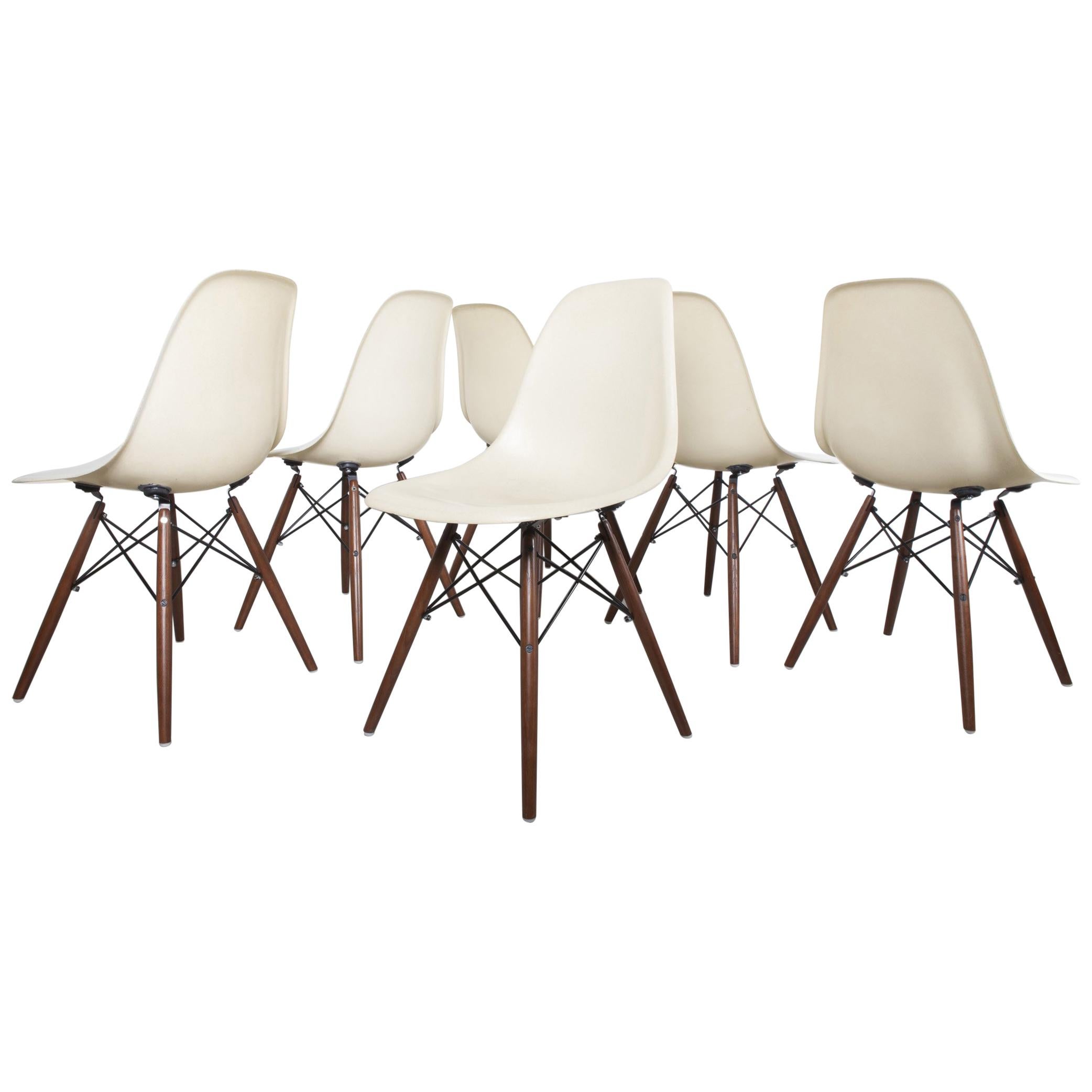 Set of 6 White Eames DSW Dining Side Chairs, 1950s