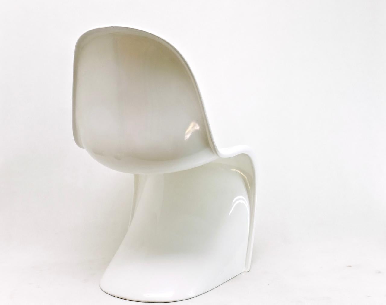 Mid-Century Modern Set of 6 white Verner Panton Classic Chairs in Baydur 1st Miller Edition 68-71