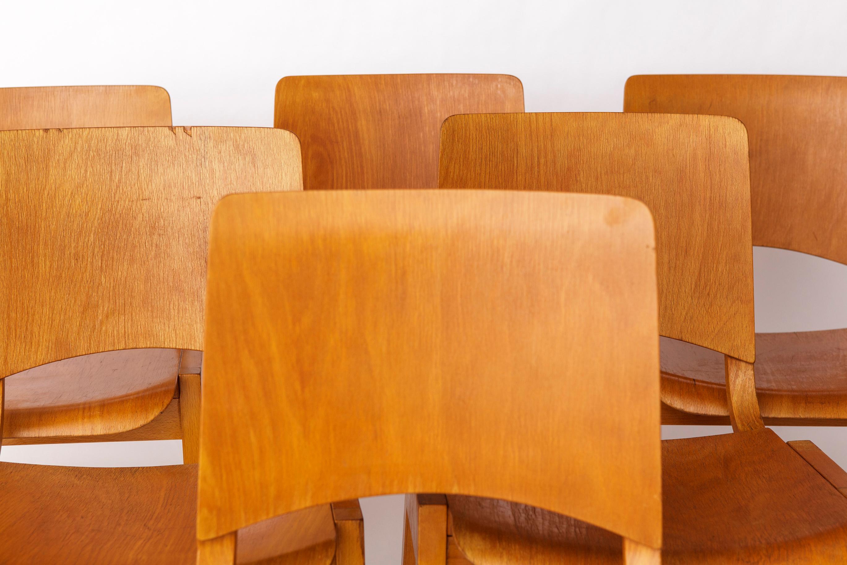 Mid-Century Modern Set of 6 Wilkhahn Stackable Chairs – Beech Wood – Germany 1970s – Vintage Seatin For Sale