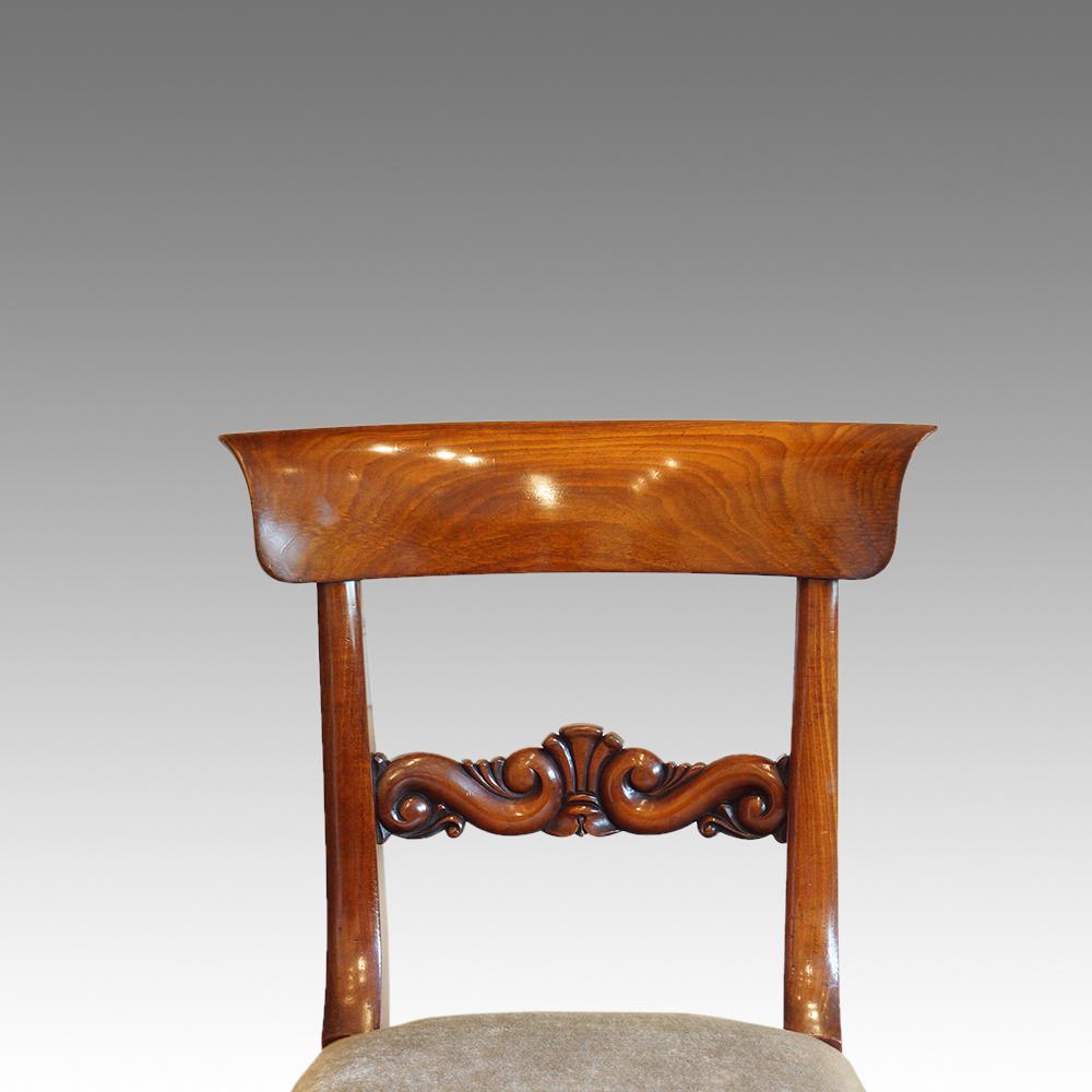 Set of 6 William IV mahogany dining chairs
This set of 6 William IV mahogany dining chairs were made circa 1830.
The chairmaker selected some fabulous dense mahogany timber to construct these exceptional chairs.
The timber as it is so dense means