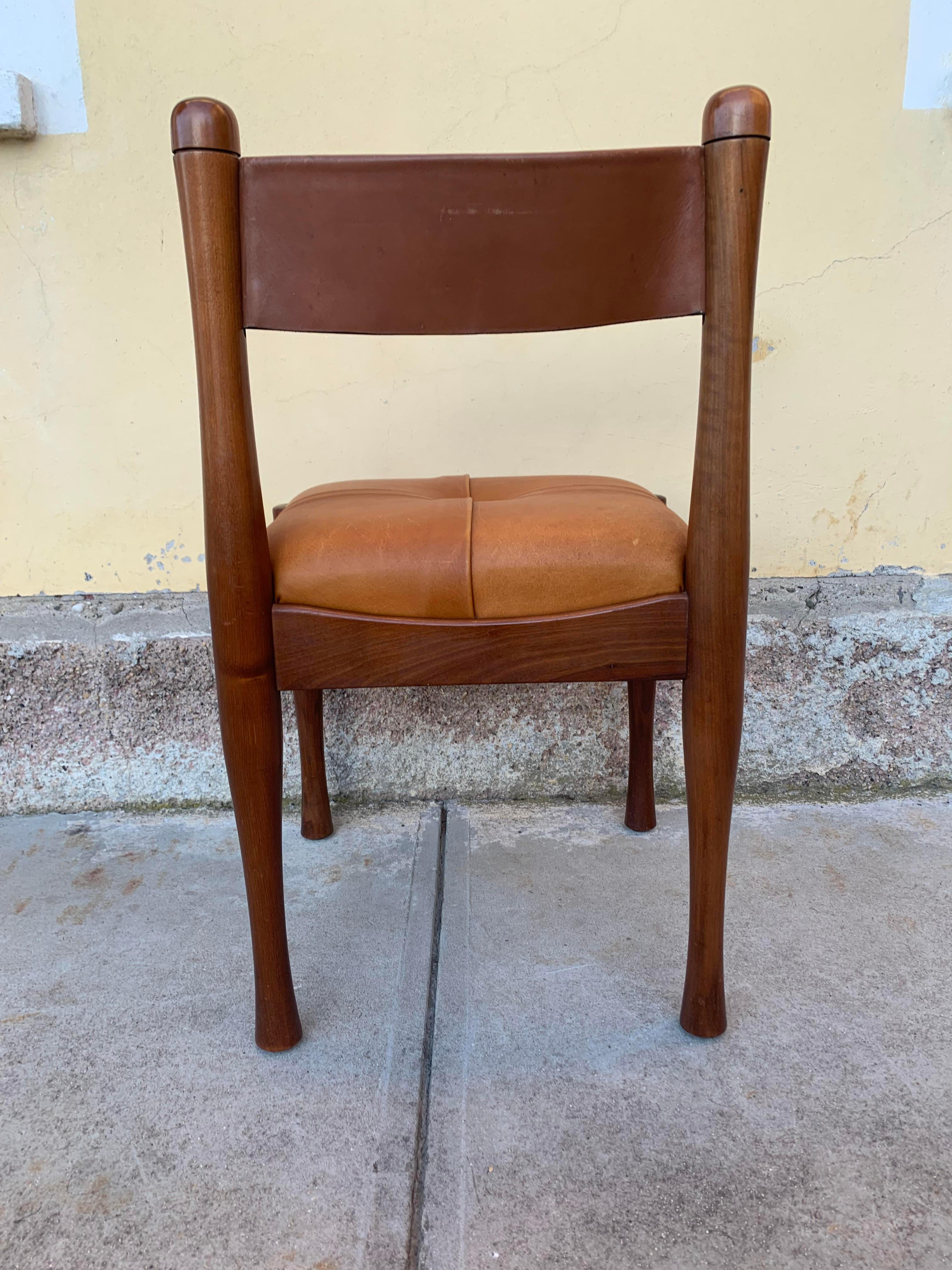 Italian Set of 6 wood and cognac leather chairs by S. Coppola for Bernini, Italy '70 For Sale