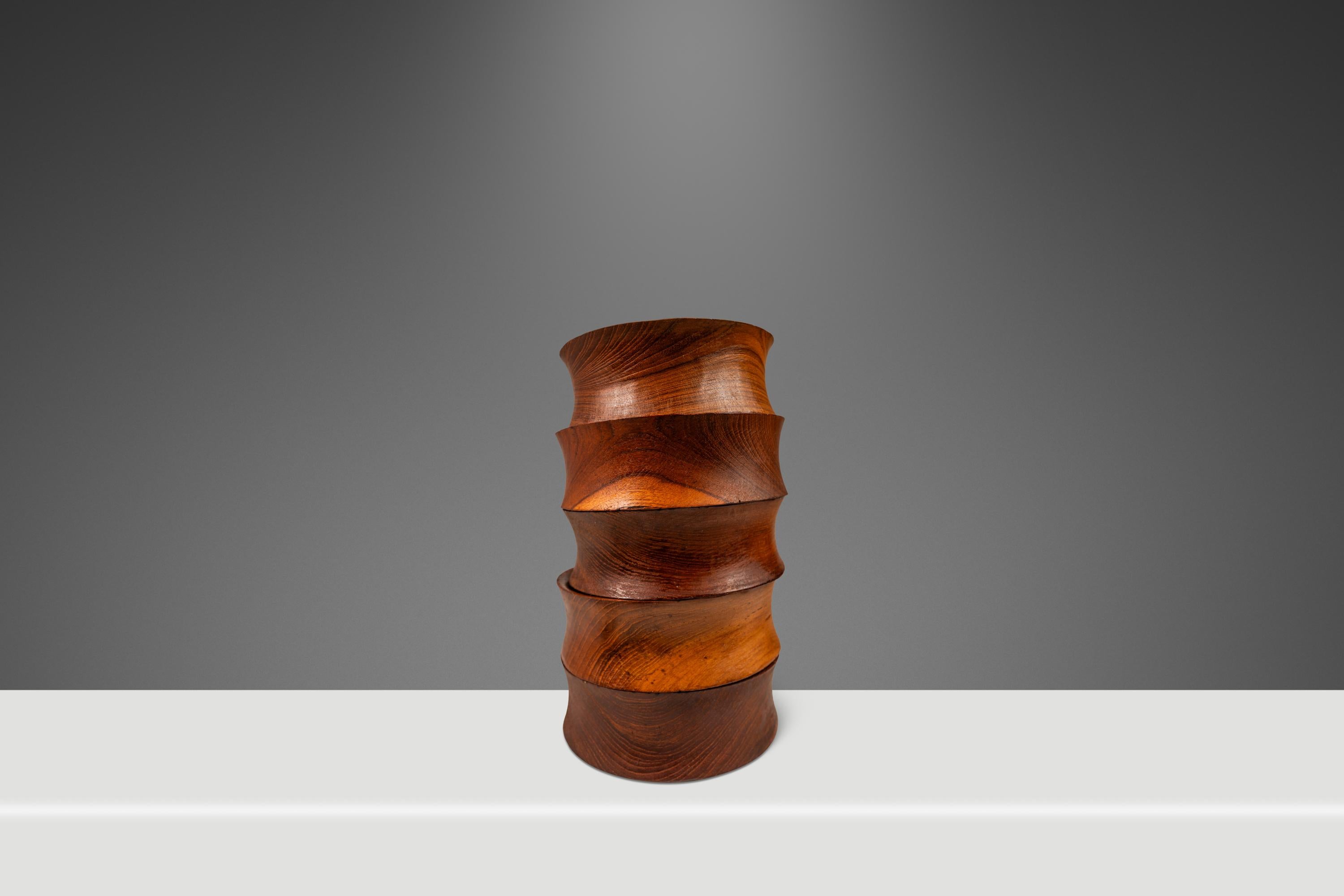 Set von 6 holz gedrechselten Salat-/Servierschalen aus massivem burmesischem Teakholz, ca. 1970er Jahre im Zustand „Gut“ im Angebot in Deland, FL