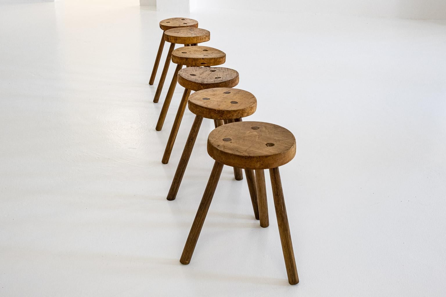 Set of 6, Wooden, Brutalist Tripod Stools or Side Tables, Italy, ca. 1960s For Sale 2