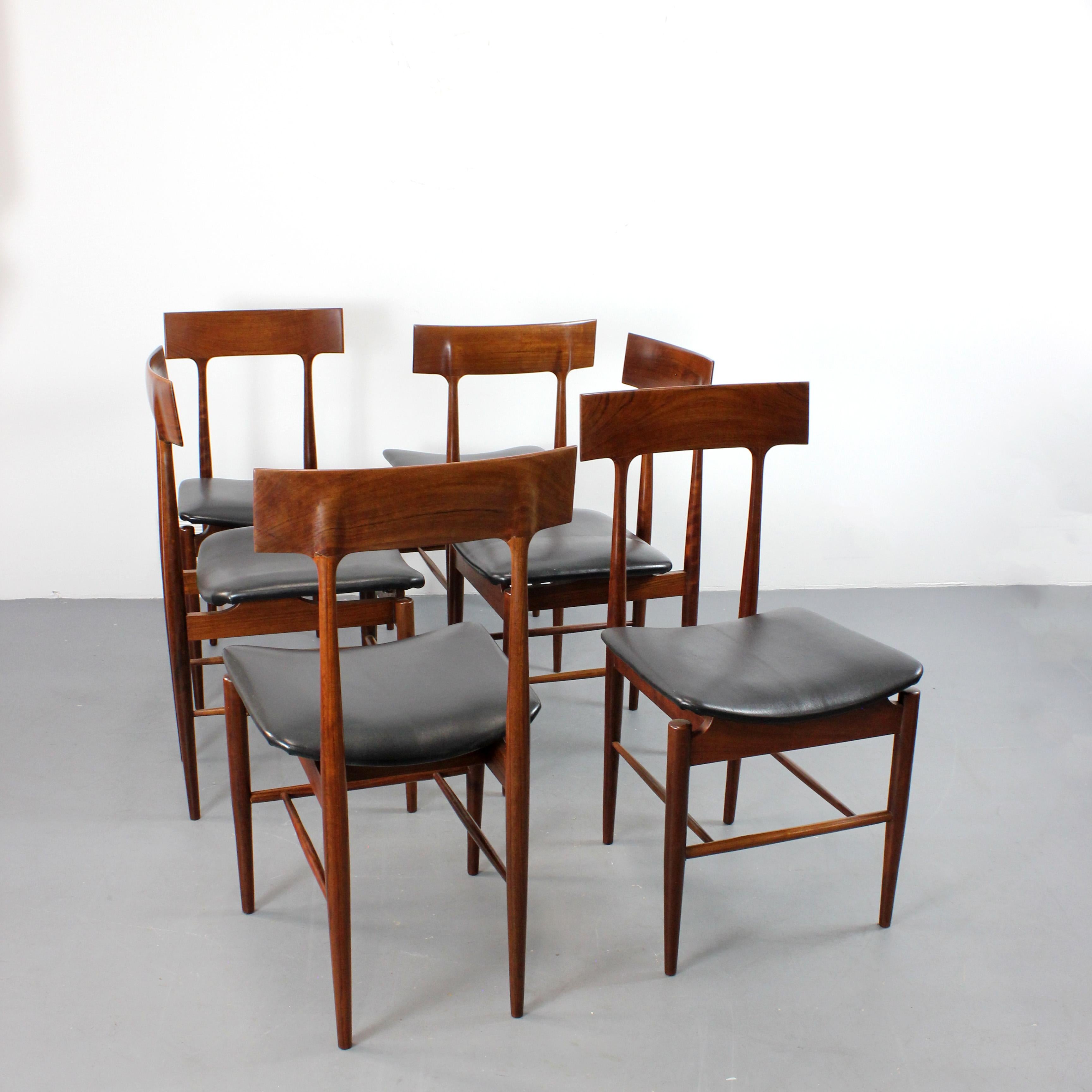 Ensemble de 6 chaises en bois avec revêtement en faux cuir noir - AG Barcelona en vente 2