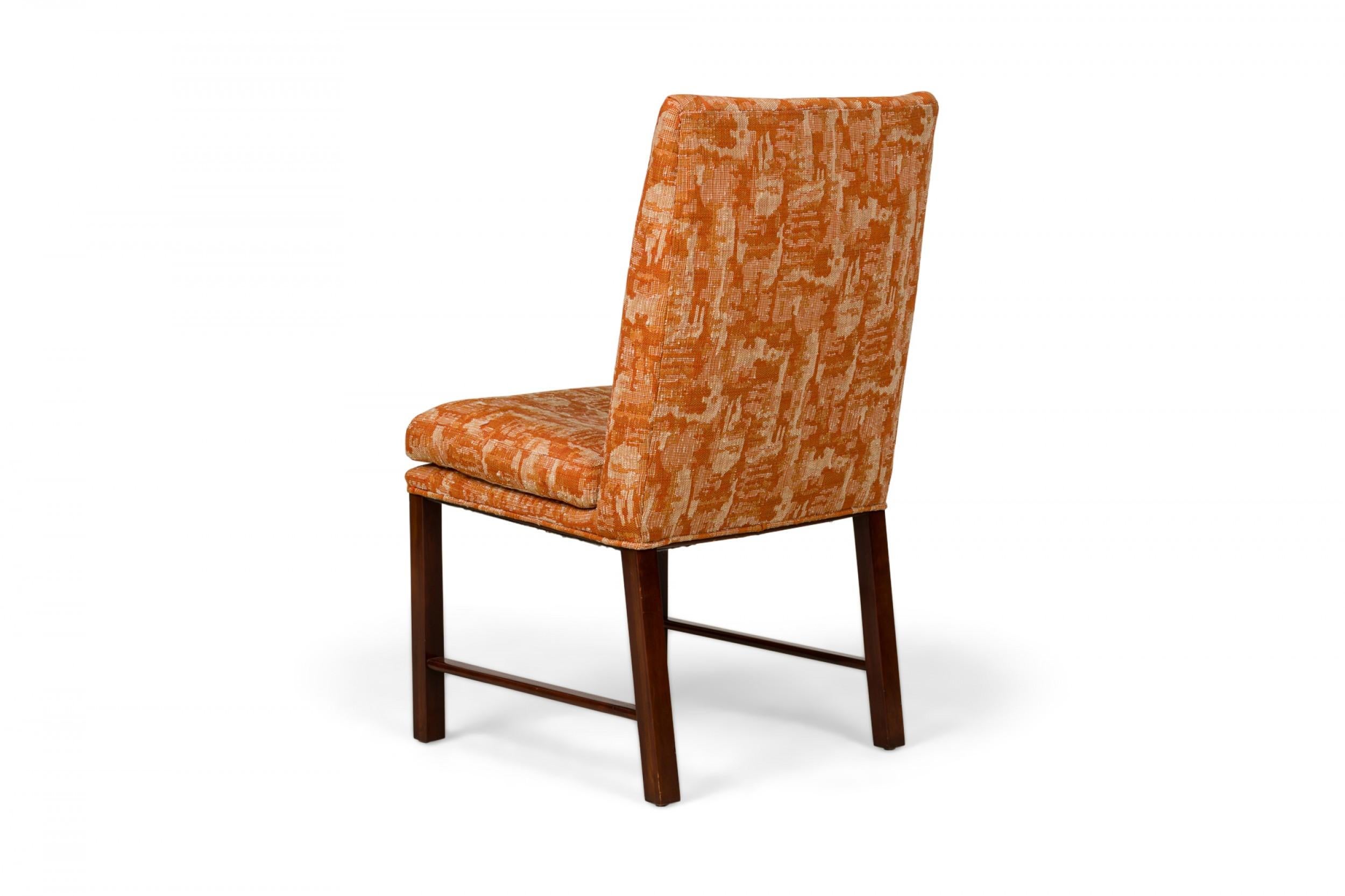 Mid-Century moderno Set di 6 sedie da pranzo in legno con rivestimento astratto beige/arancio in vendita