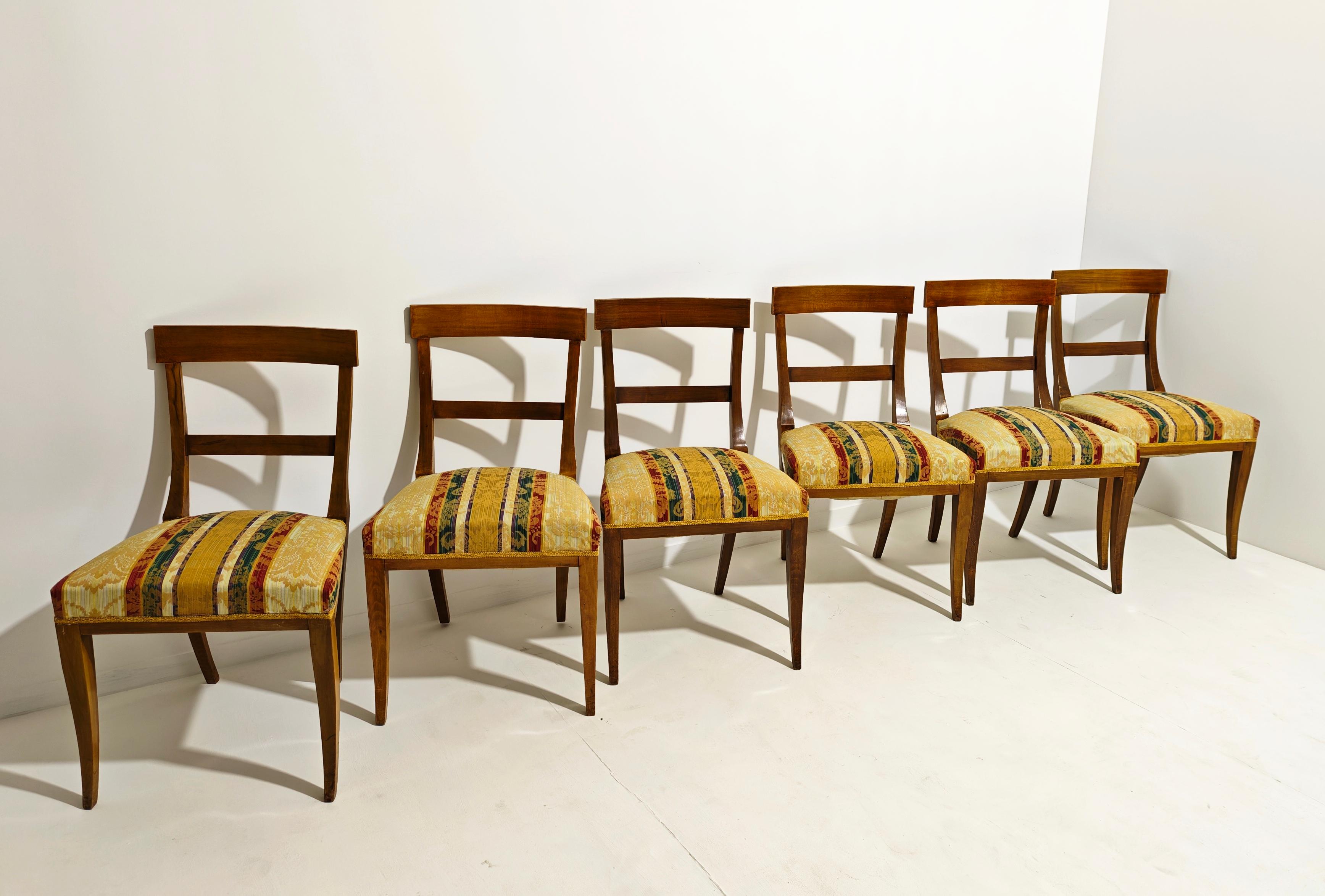 Italian Set of 6 Wooden Gondola Chairs From the Early 19th Century For Sale