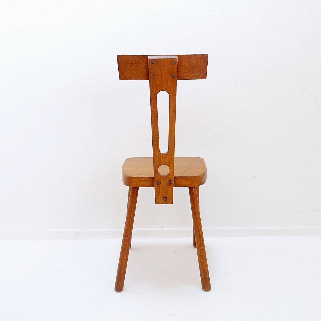 Set di 6 sedie da pranzo con schienale a T in legno - Anni '60
Mid Century - Vintage - Furniture
Misure: 37x47cm H. 91cm SH 45cm
Usura coerente con l'età e l'uso