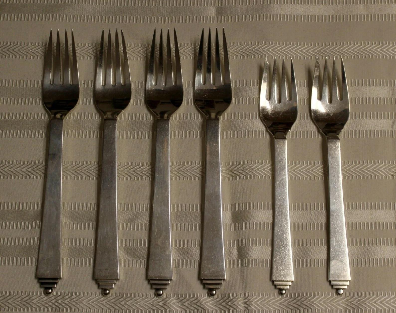 Art Nouveau Set of 6x Georg Jensen Sterling Silver Forks Pyramid Set For Sale