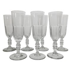 Satz von 7 antiken handgeschliffenen Kristall-Champagnerflöten mit Blasenboden, 1880er Jahre