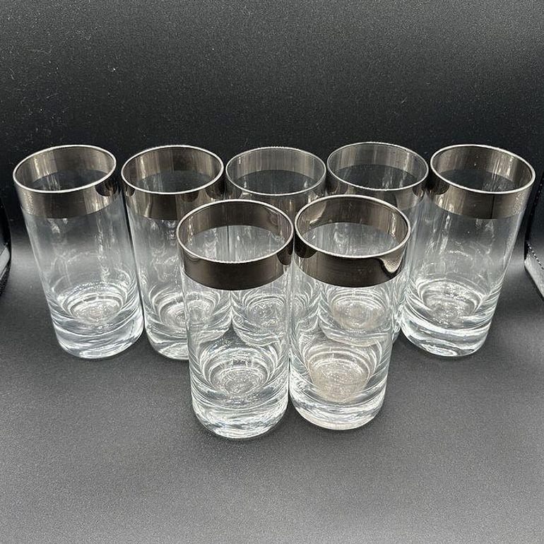 Set di 7 bicchieri Barware HighBall Tumbler con bordo argentato di Dorothy Thorpe in vendita 1