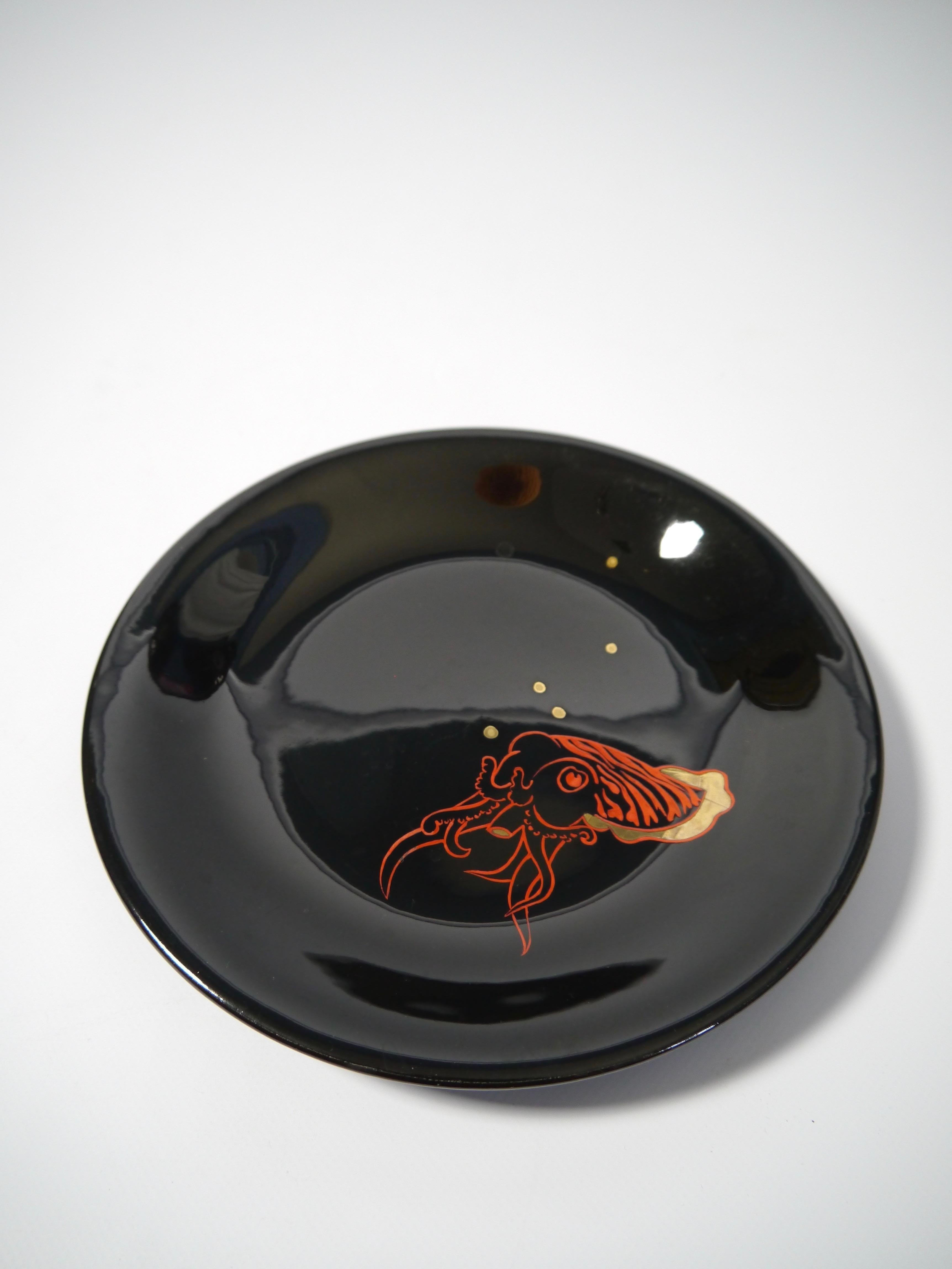Set of 7 Black Dining Plates with Hand Painted Aquatic Animals, France, 1960s For Sale 1