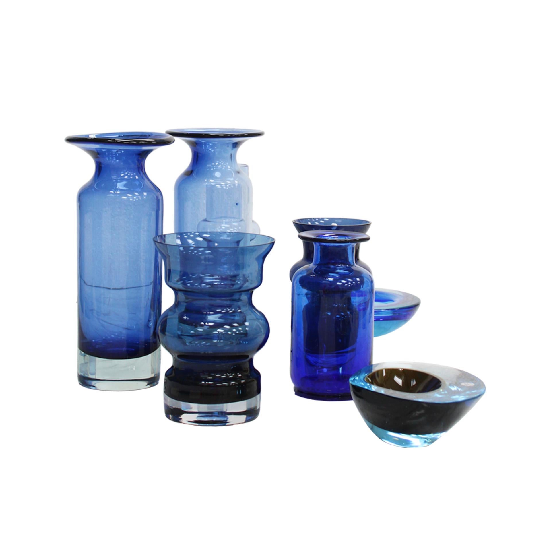Space Age Set di 7 vasi in vetro di Murano blu Italia anni '70 soffiati a mano design italiano in vendita