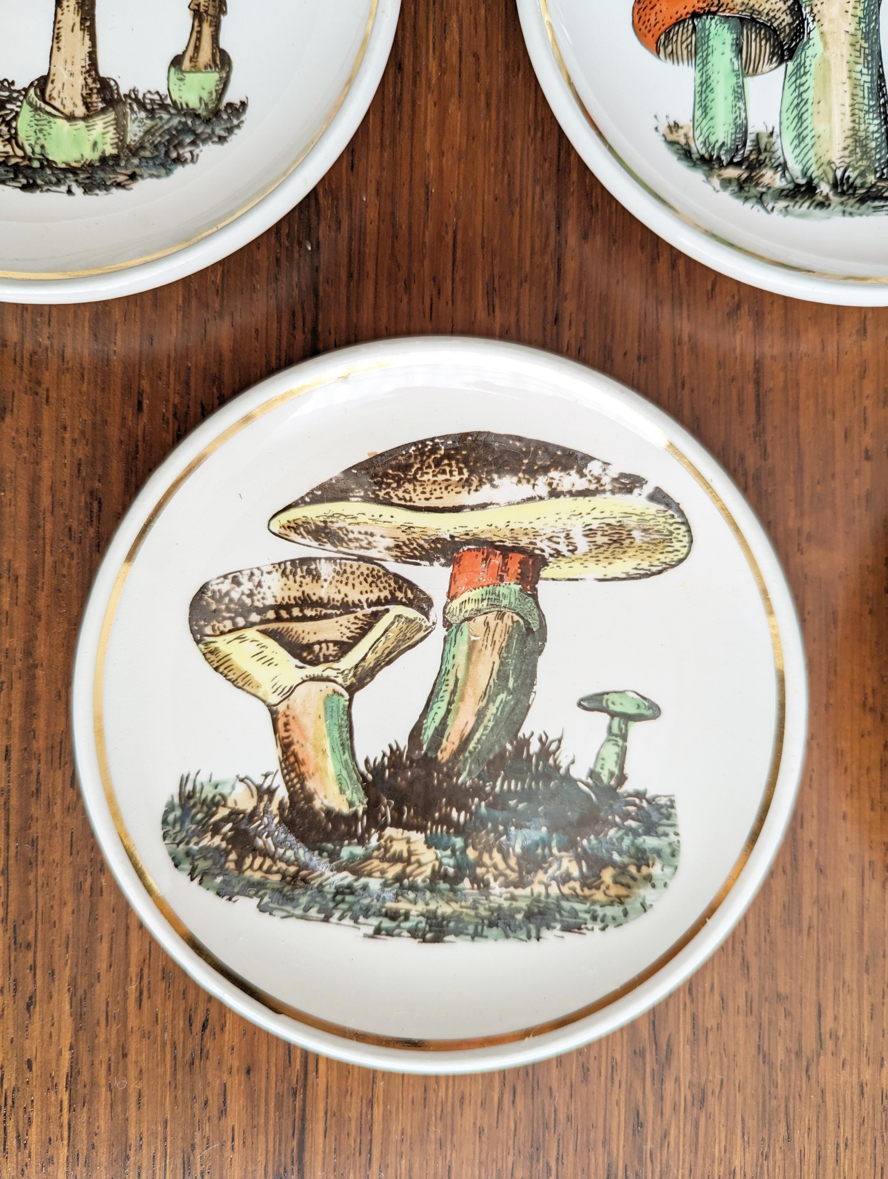 Set di 7 sottobicchieri in ceramica con funghi di Bucciarelli, Milano In condizioni buone in vendita a Varese, Lombardia