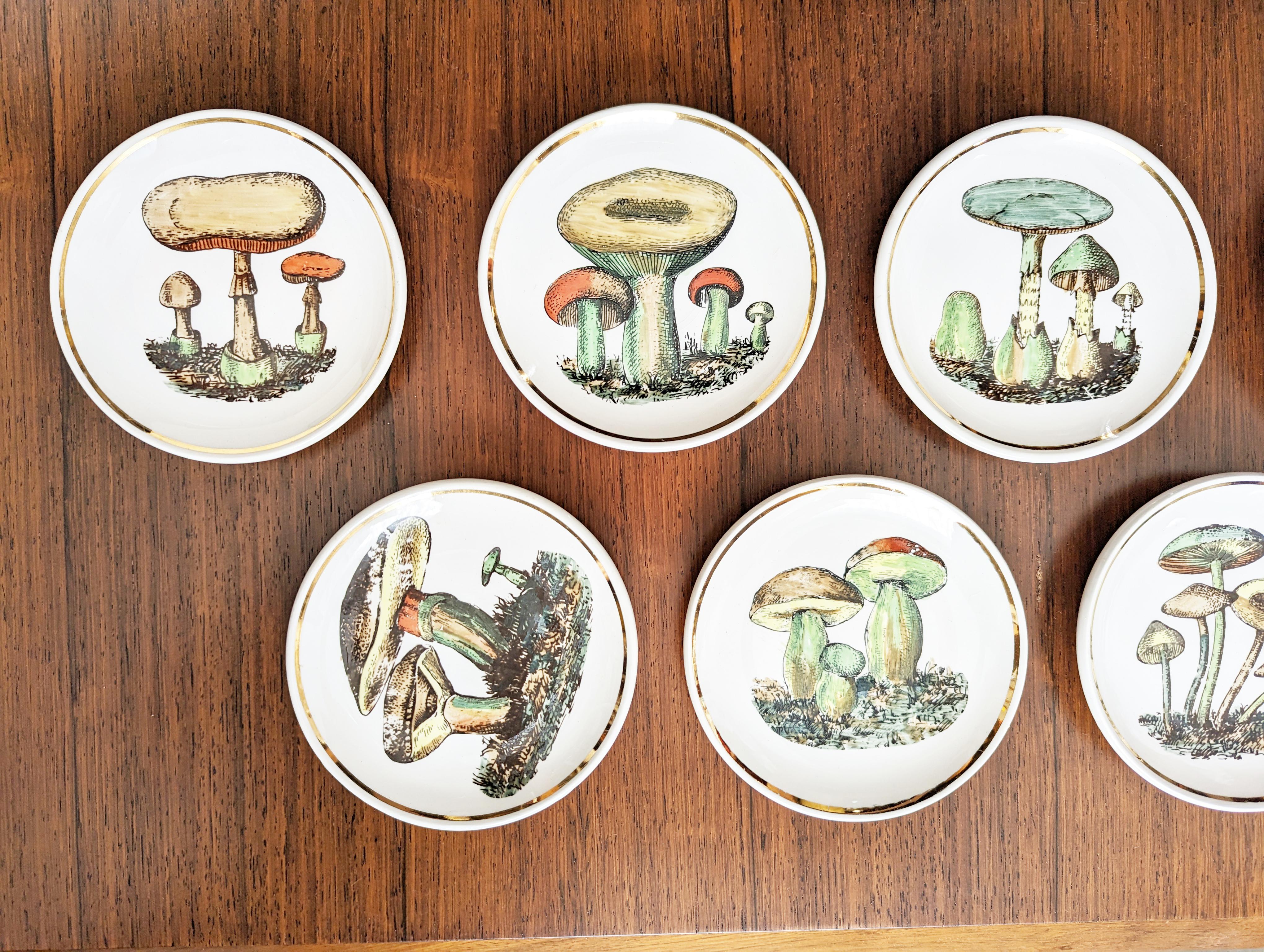 Set di 7 sottobicchieri in ceramica con funghi di Bucciarelli, Milano in vendita 1