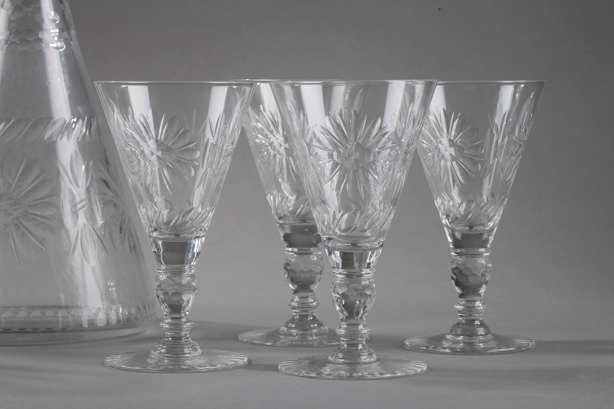 Set of 7 Crystal Glasses and a Pitcher For Sale 5