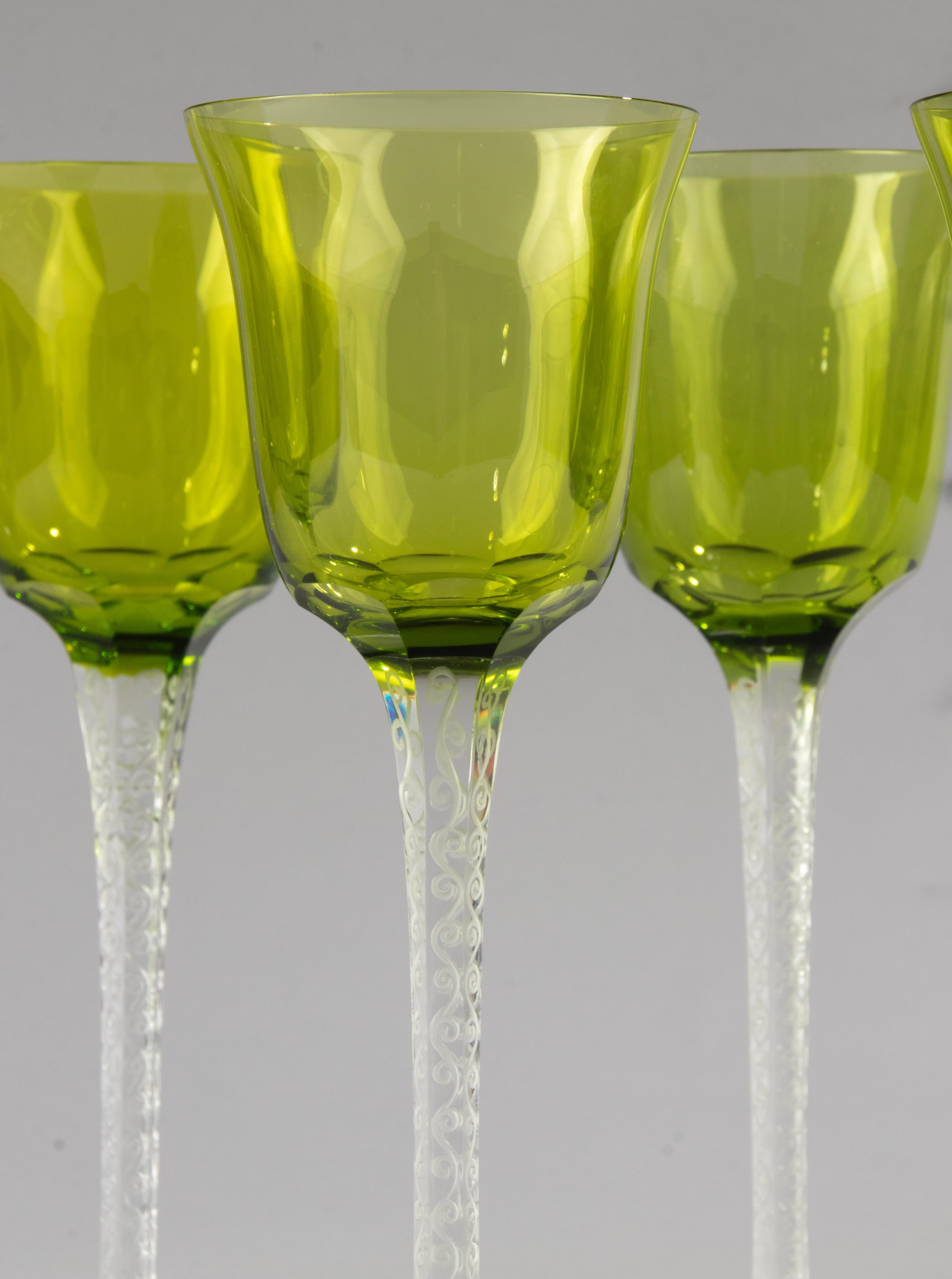 Set De 7 Verres à Vin Cristal Lalique Bourgueil - Signé, Art Déco, 10 Cm De Haut, Occasion Excellent état