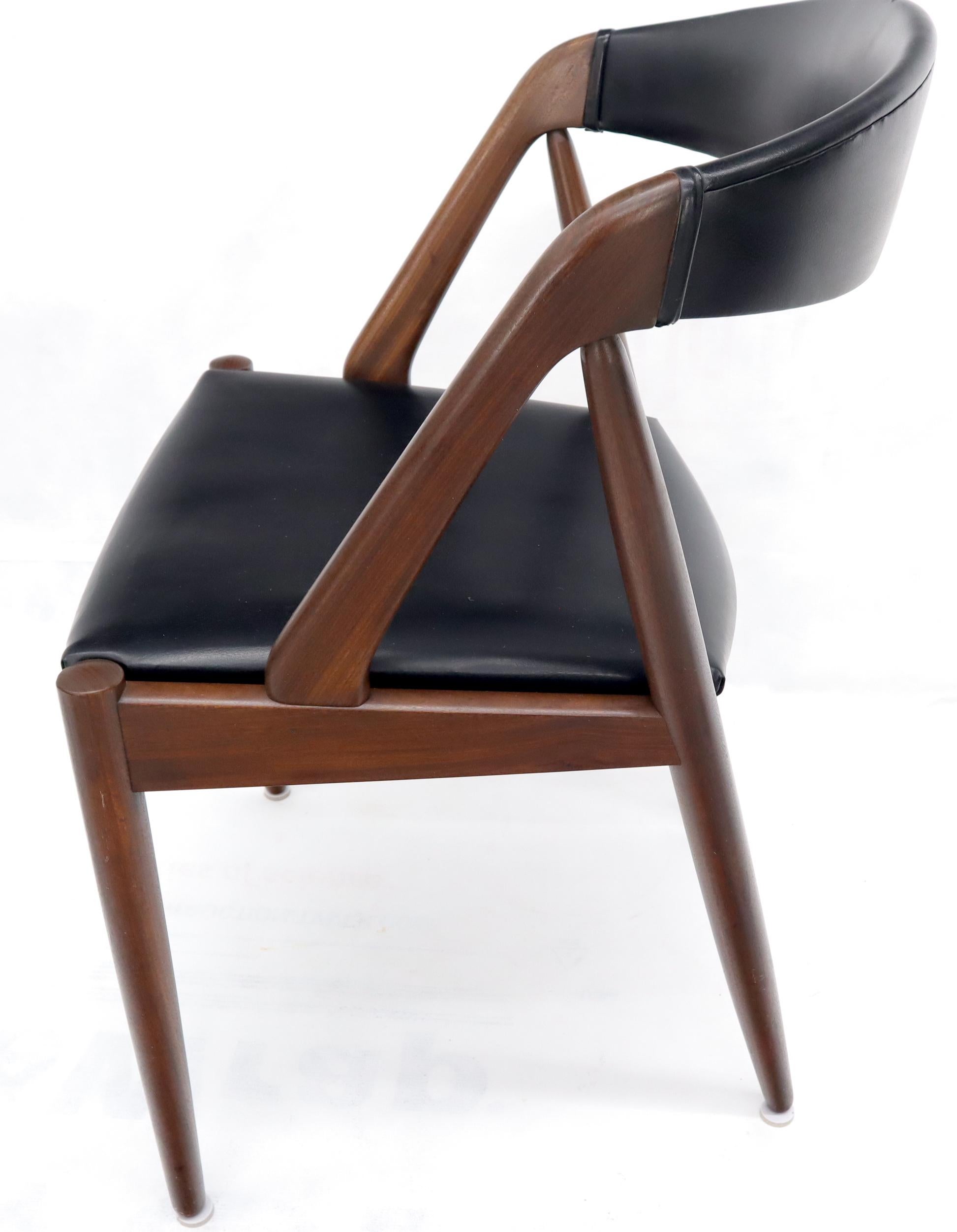 Ensemble de 7 chaises de salle à manger danoises modernes Kai Kristiansen en teck  en vente 3