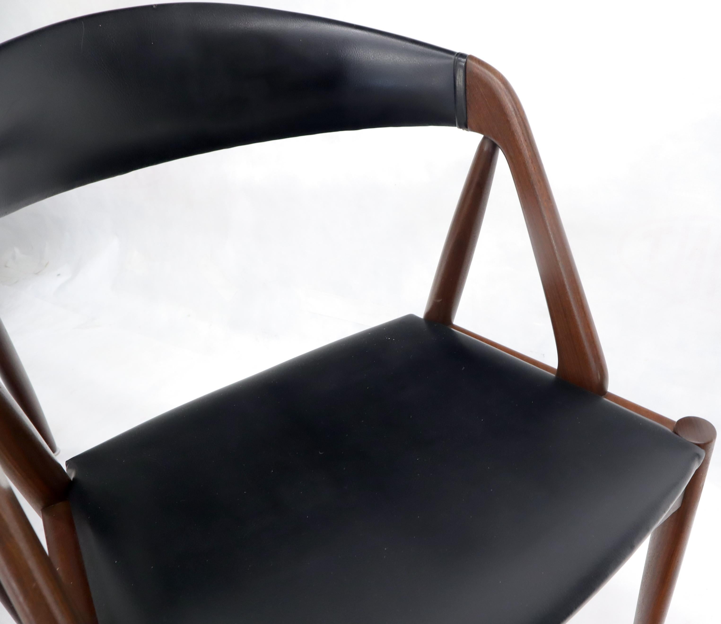 Ensemble de 7 chaises de salle à manger danoises modernes Kai Kristiansen en teck  en vente 5