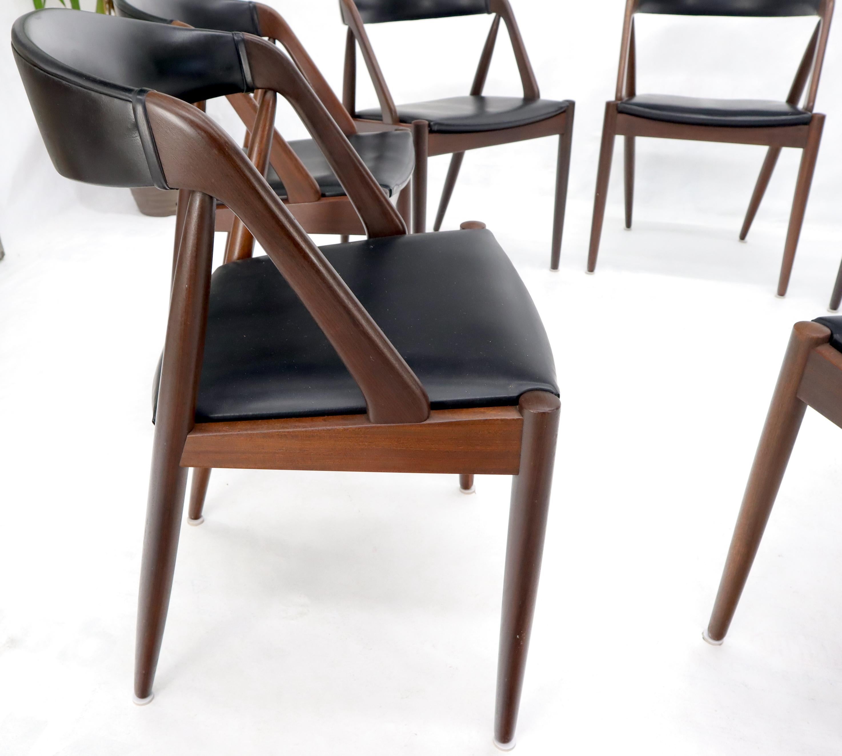 Ensemble de 7 chaises de salle à manger danoises modernes Kai Kristiansen en teck  en vente 1