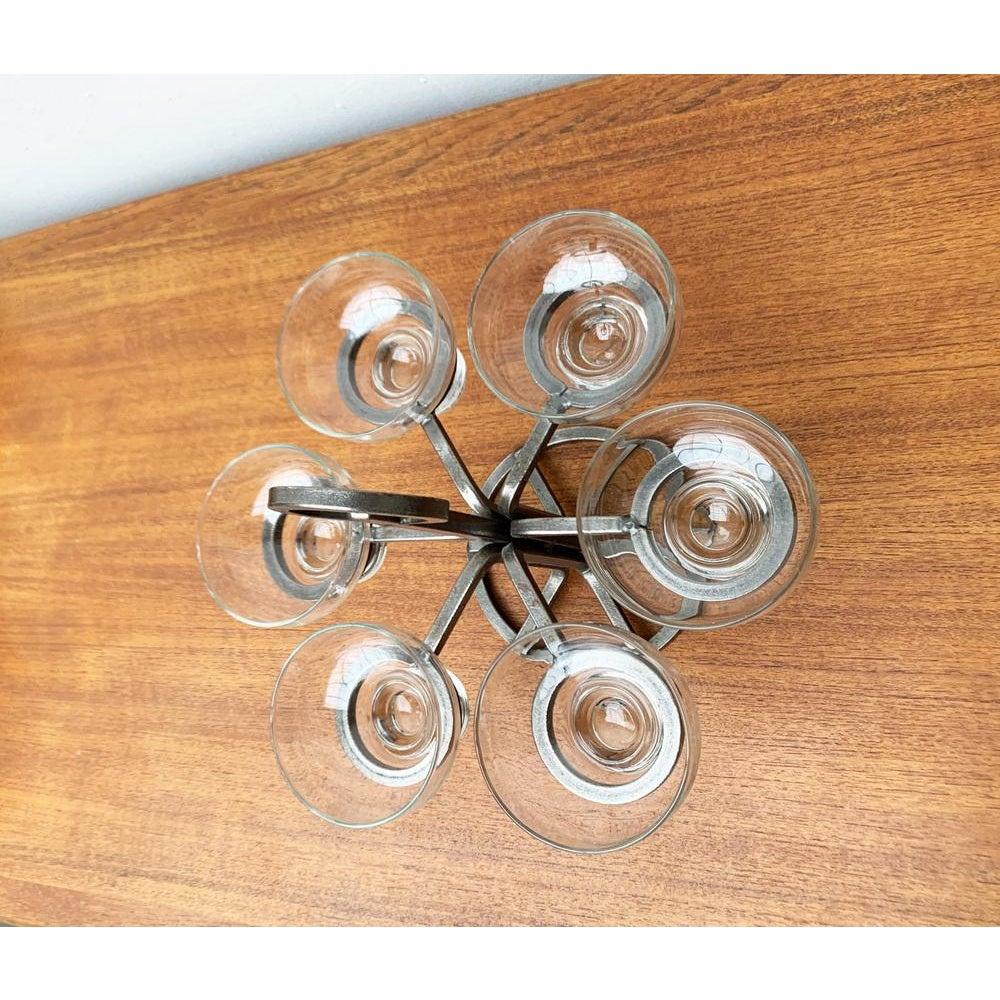 Juego de 7 candelabros de mesa daneses en metal y cristal, años 60 Metal en venta