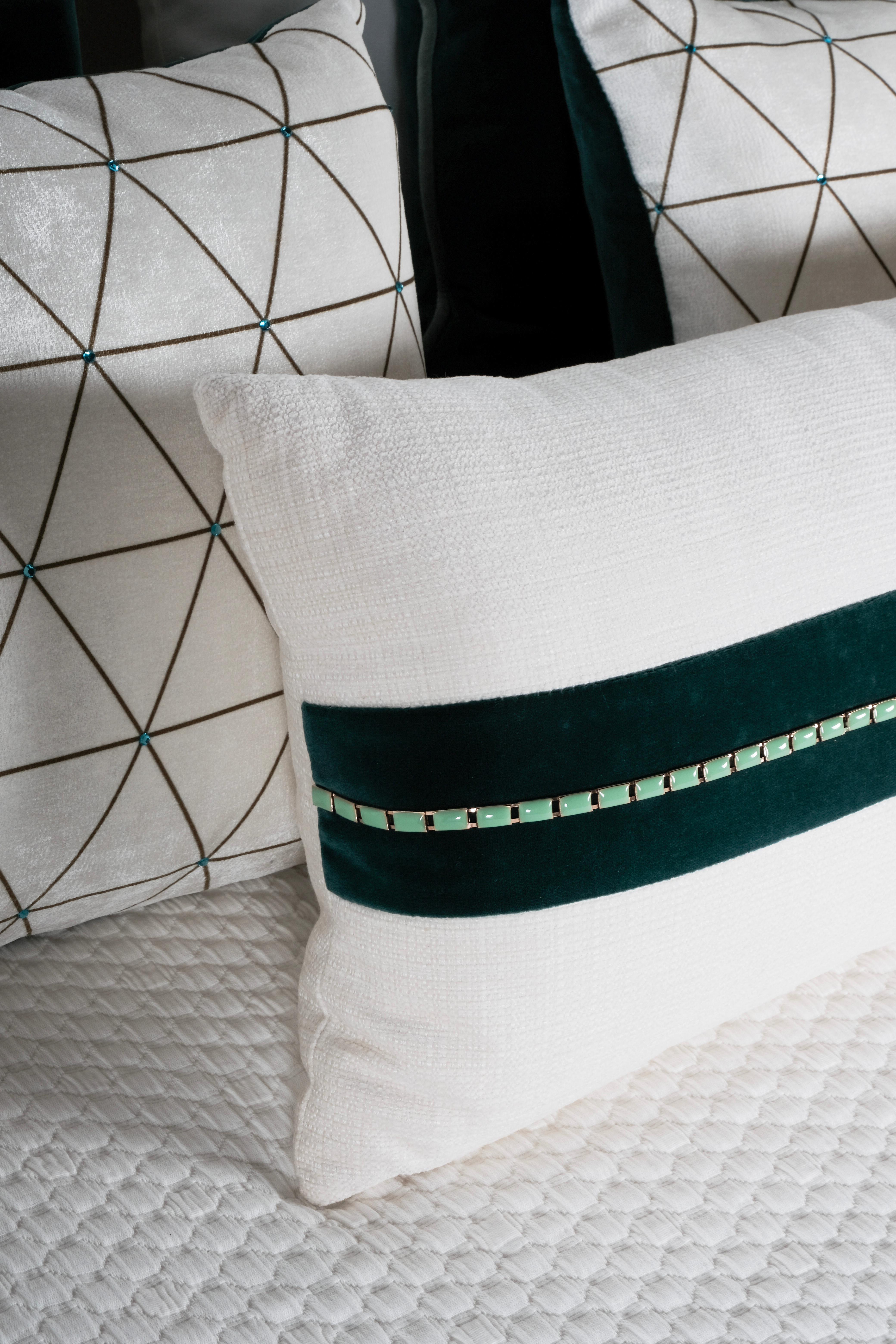 Set of 7 Decorative Pillows Emerald Green and Pearl Swarovski by Lusitanus In New Condition For Sale In Lisboa, PT