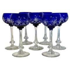 Lot de 7 verres en cristal bleu cobalt profond avec incrustation