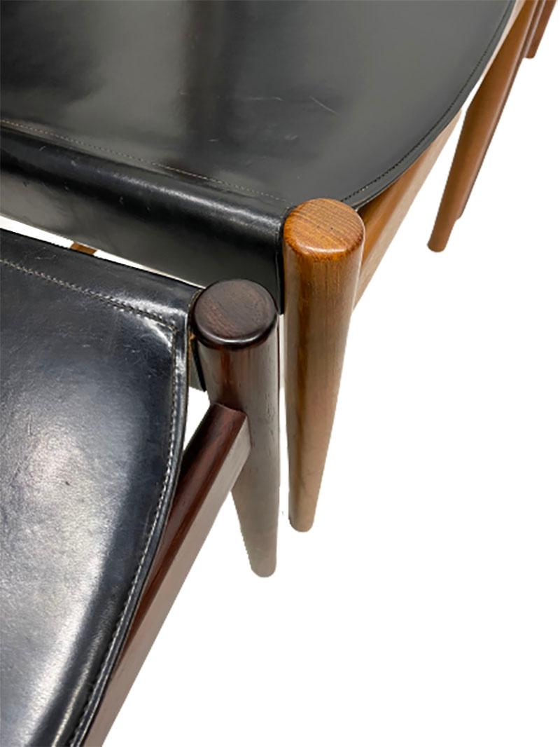 Satz von 7 Esszimmerstühlen, entworfen von Kurt Østervig für Sibast, 1960er Jahre

Danisch Design Stühle von Kurt Østervig aus Palisanderholz mit abgesteppten schwarzen Ledersitzen und Rückenlehnen.
Kurt Østervig (1912-1986) war ein dänischer