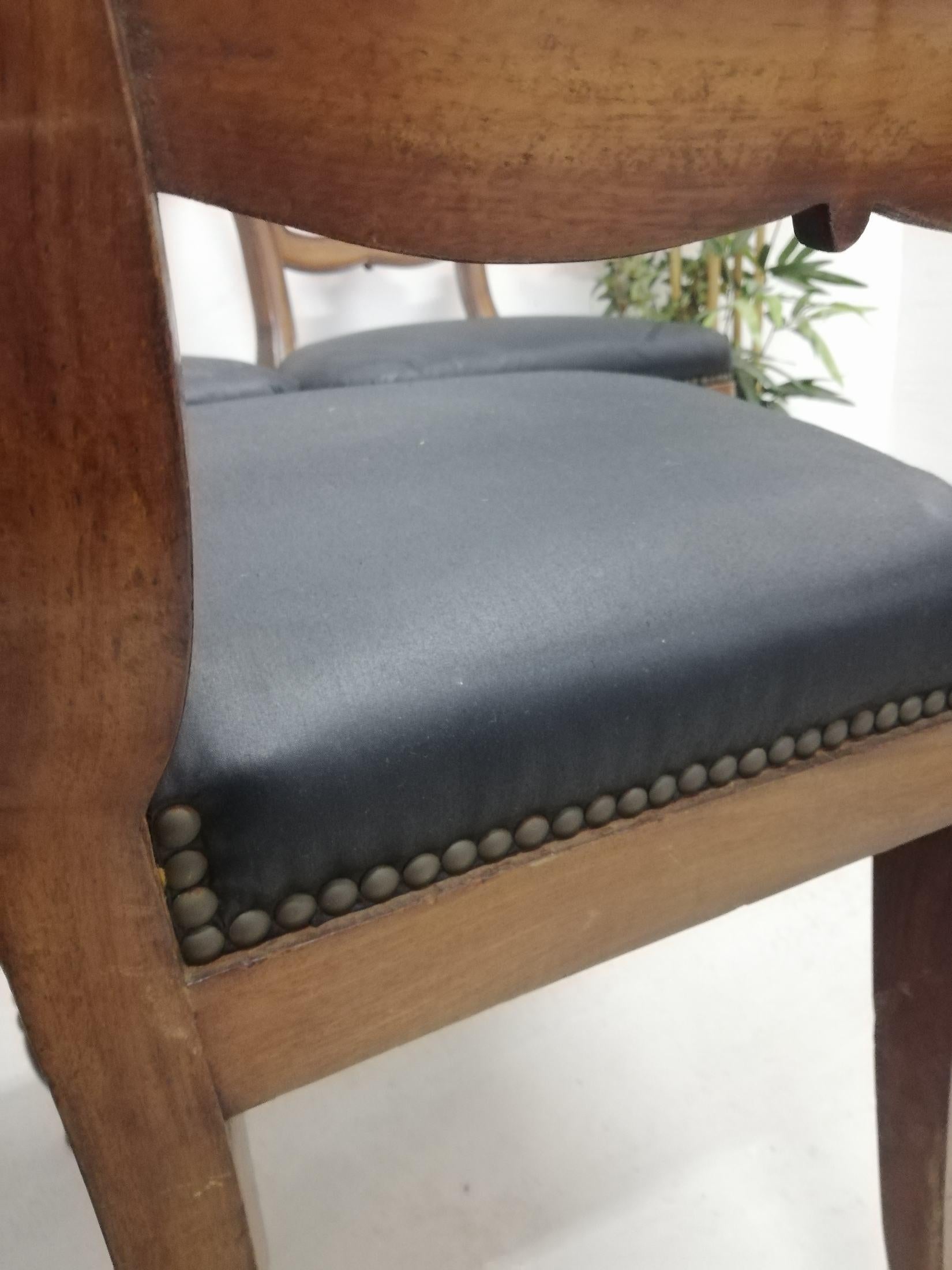 Fait main Ensemble de 7 chaises françaises Charles X du 19ème siècle en vente