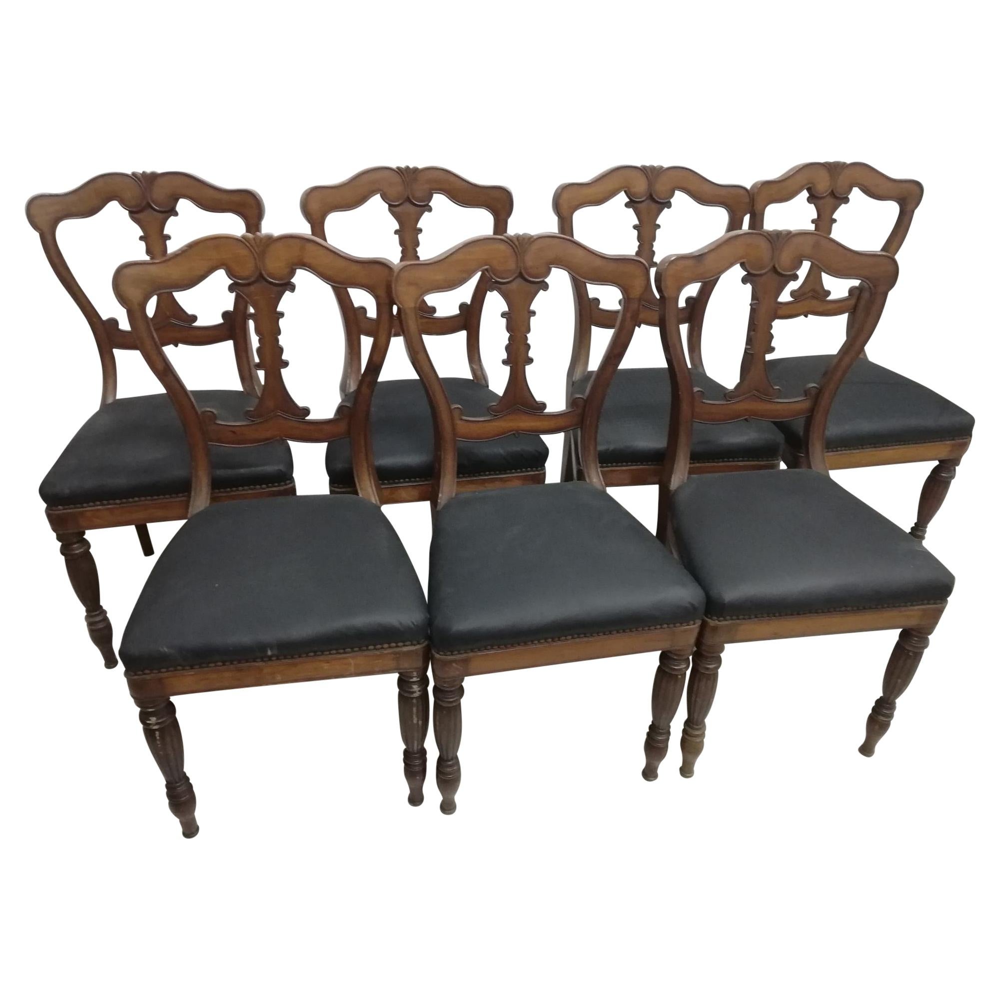 Ensemble de 7 chaises françaises Charles X du 19ème siècle