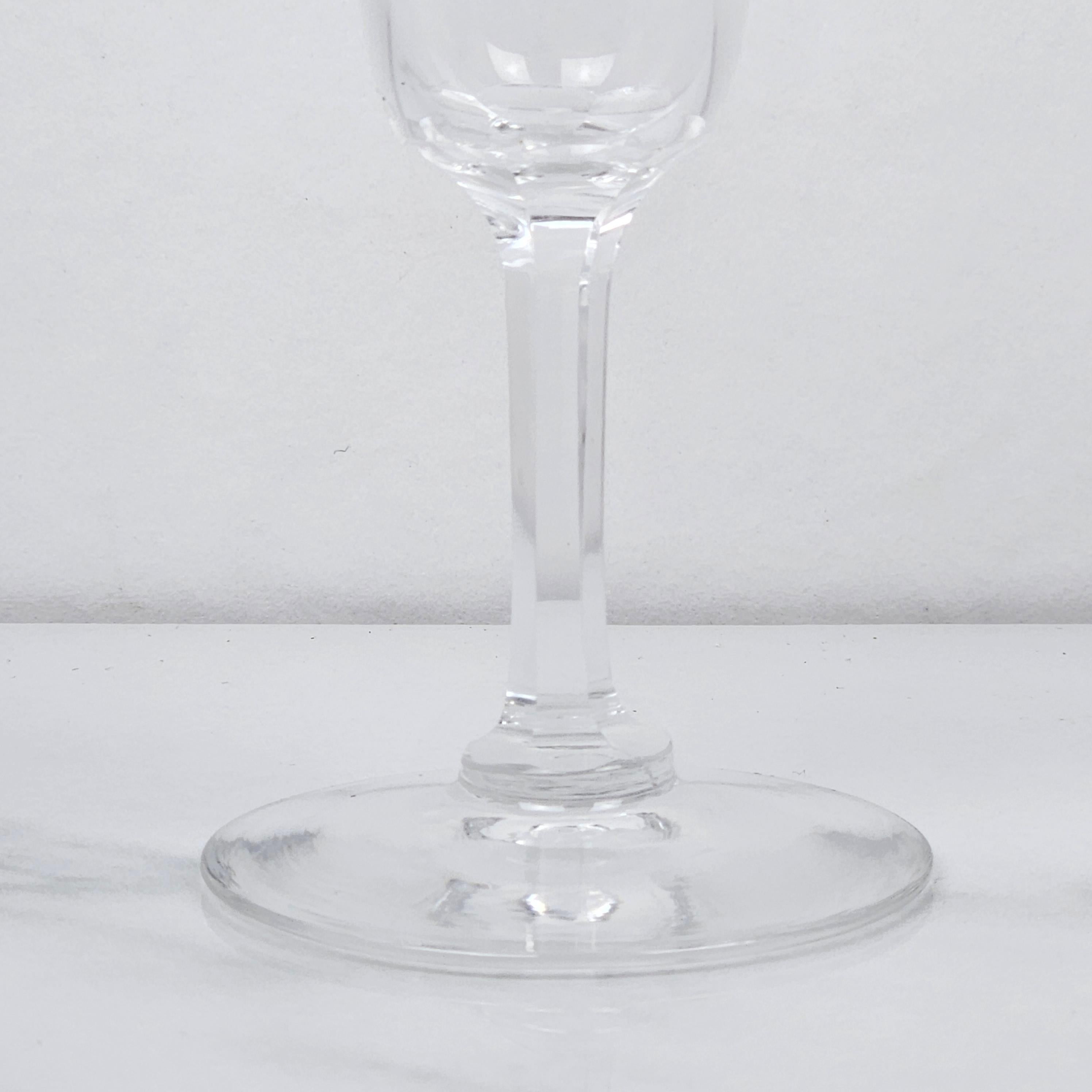 Français Ensemble de 7 flûtes à champagne françaises en cristal, vers 1890 en vente