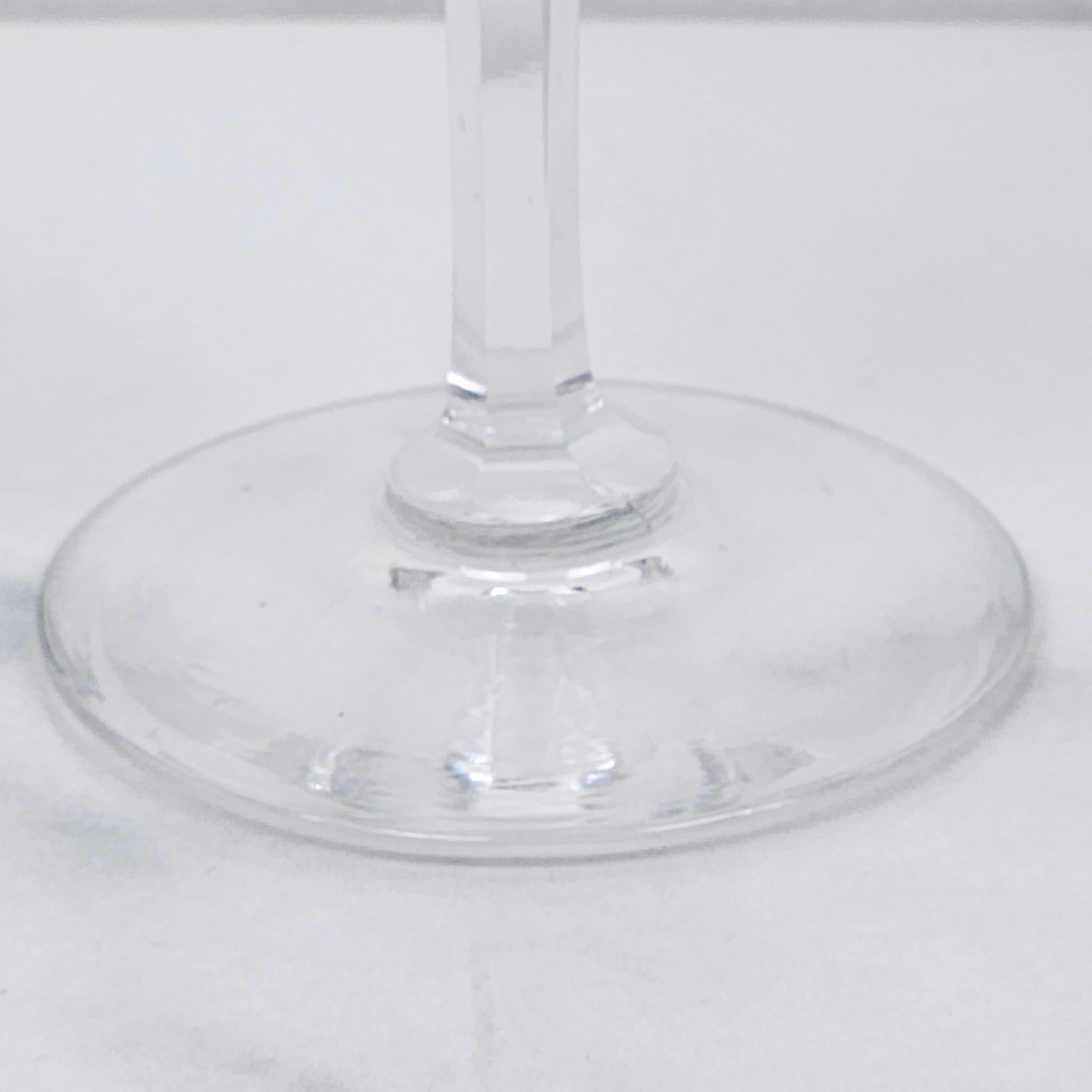 Ensemble de 7 flûtes à champagne françaises en cristal, vers 1890 Bon état - En vente à Oud Beijerland, NL