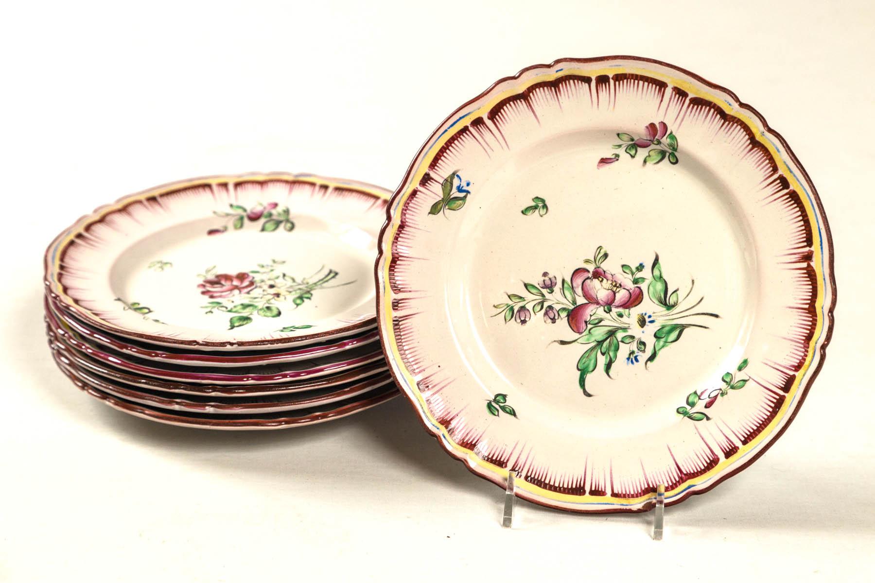 Set of 7 French Faience Plates, Late 19th Century 4