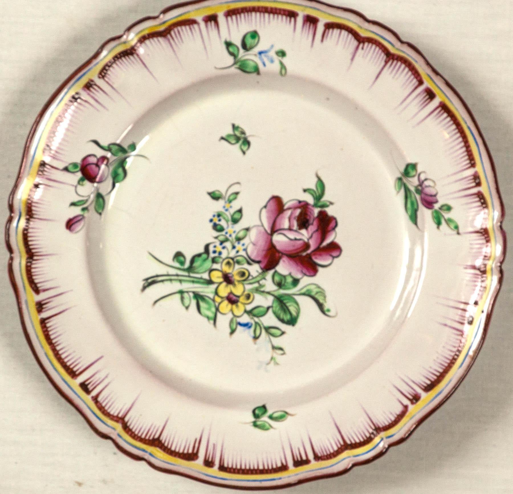 Set of 7 French Faience Plates, Late 19th Century In Good Condition In Chappaqua, NY