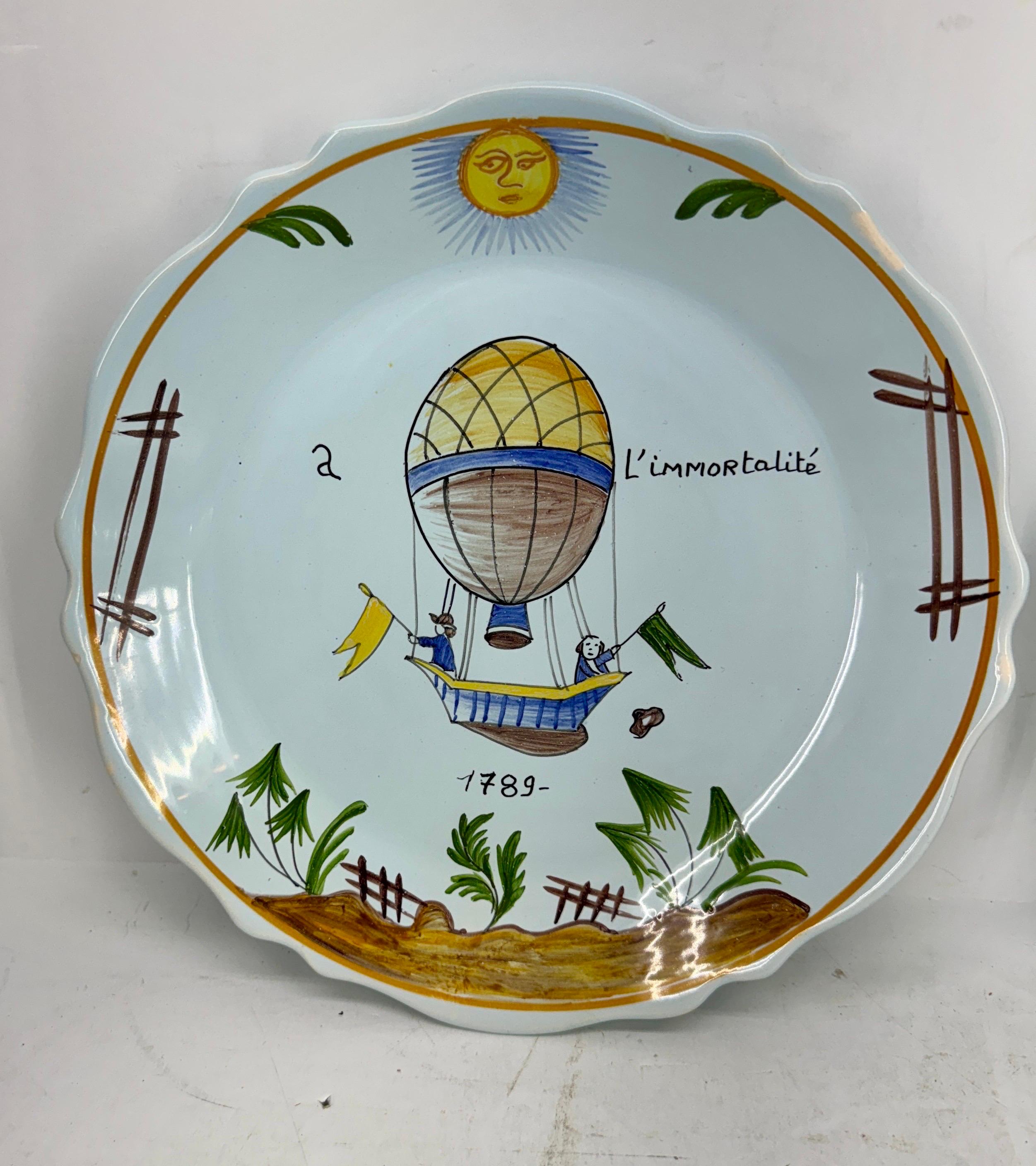 Ensemble de 7 assiettes révolutionnaires françaises Liberte en faïence vintage en vente 3