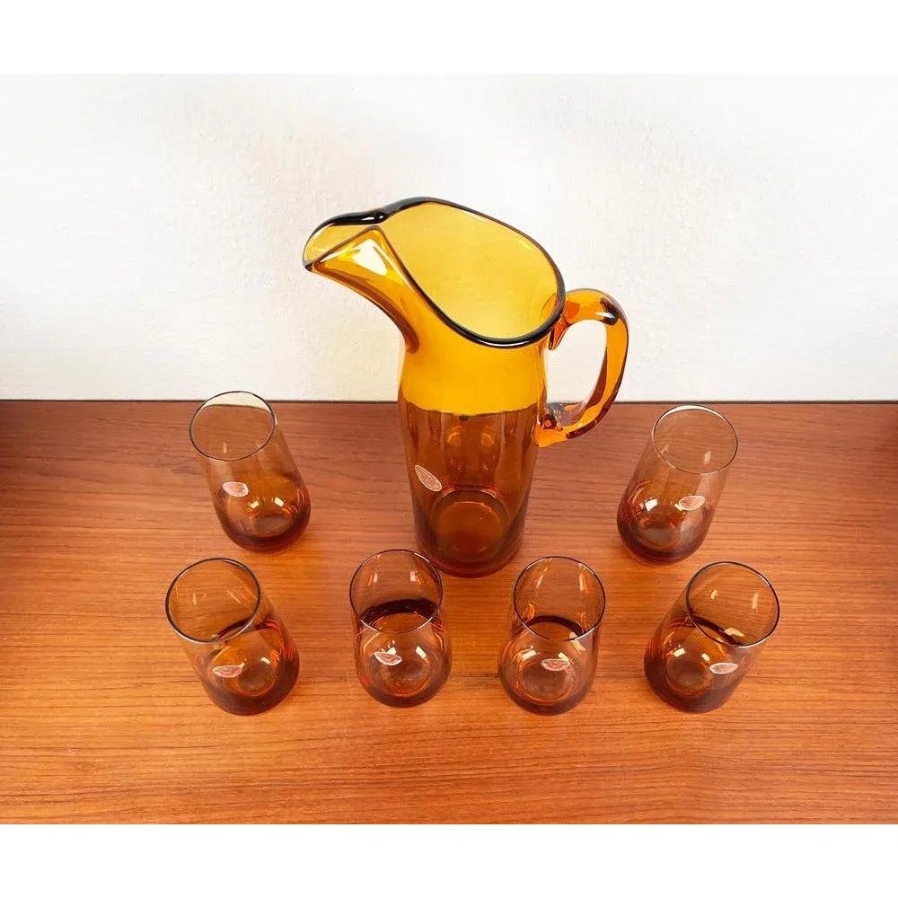 Allemand Ensemble de 7 carafes et verres à boire en verre ambré de la série Jagdhaus allemande, années 1960 en vente