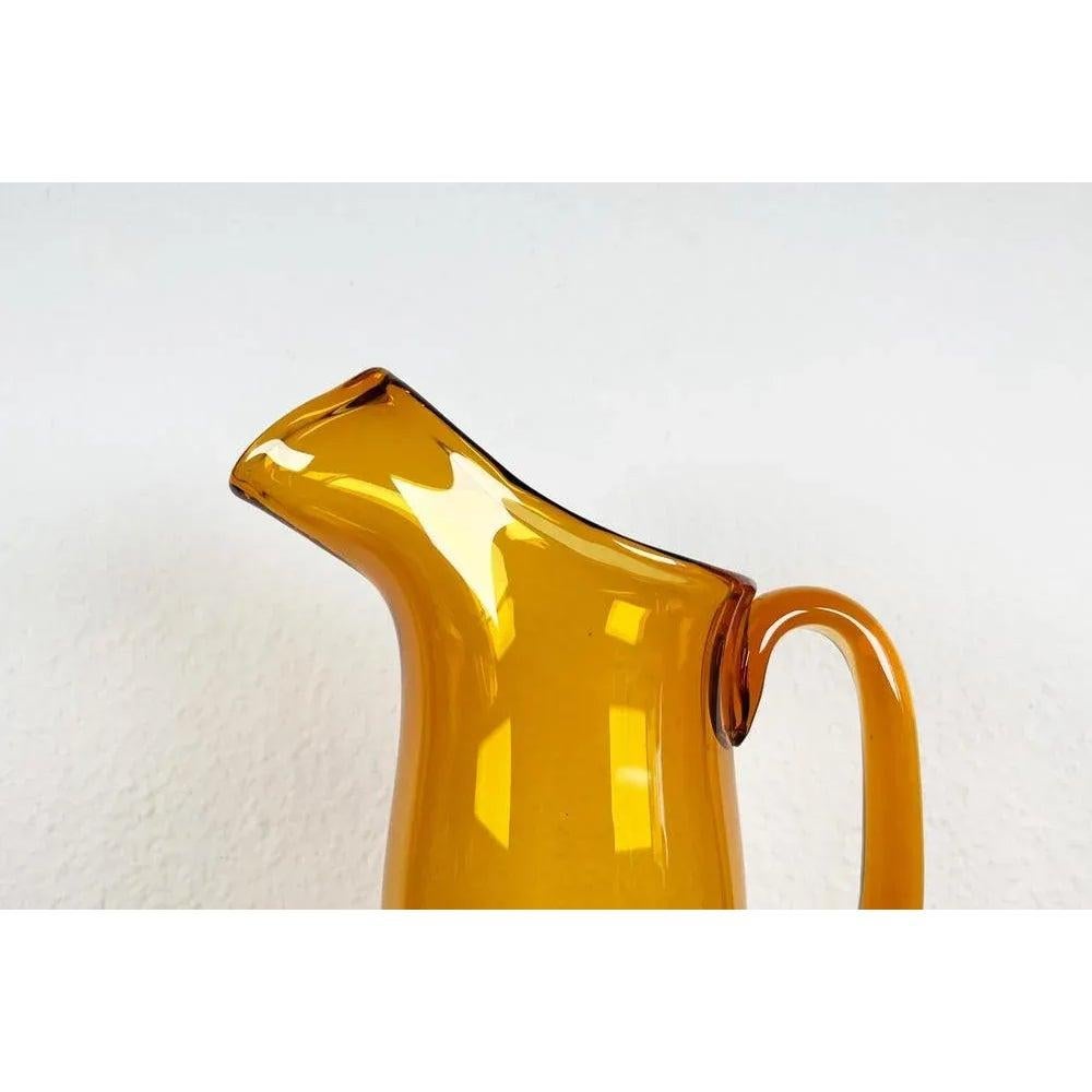 20ième siècle Ensemble de 7 carafes et verres à boire en verre ambré de la série Jagdhaus allemande, années 1960 en vente