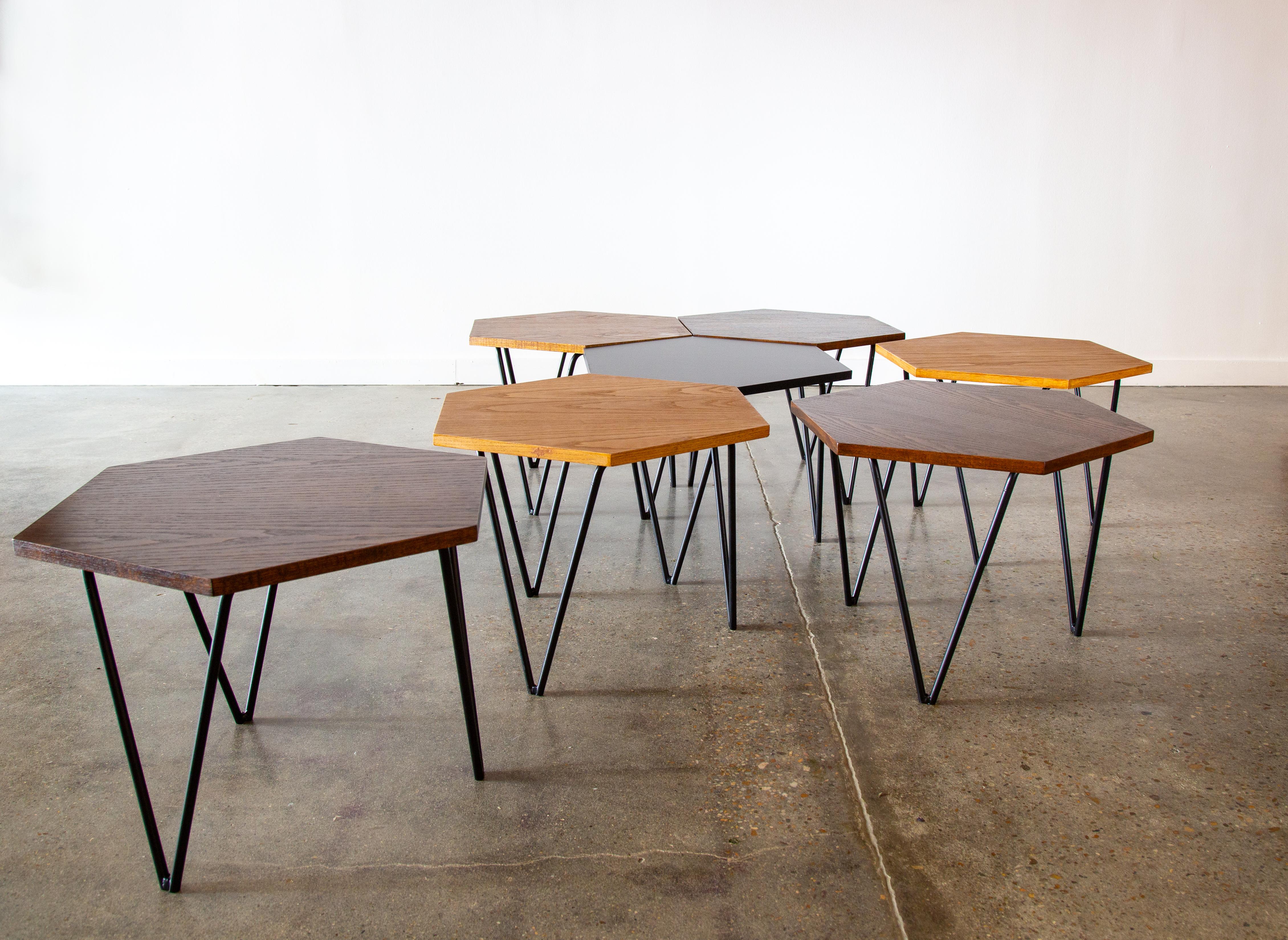 Set of 7  Gio Ponti for ISA Hexagonal tricolor tables, 1950s Laminate Oak Steel For Sale 2