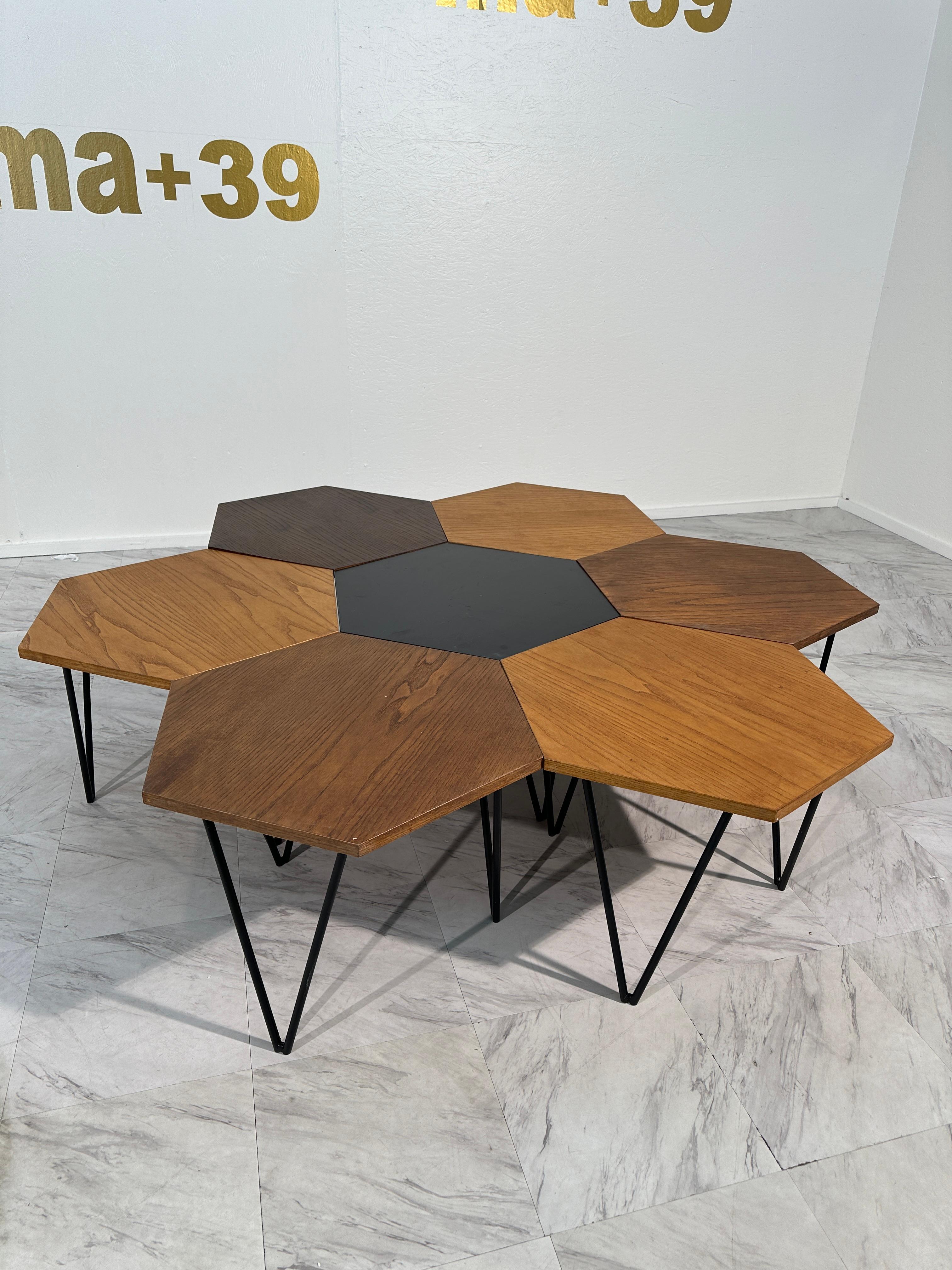 Ensemble de 7 tables basses modulaires hexagonales Gio Ponti, ISA Bergamo, Italie, années 1950 en vente 5